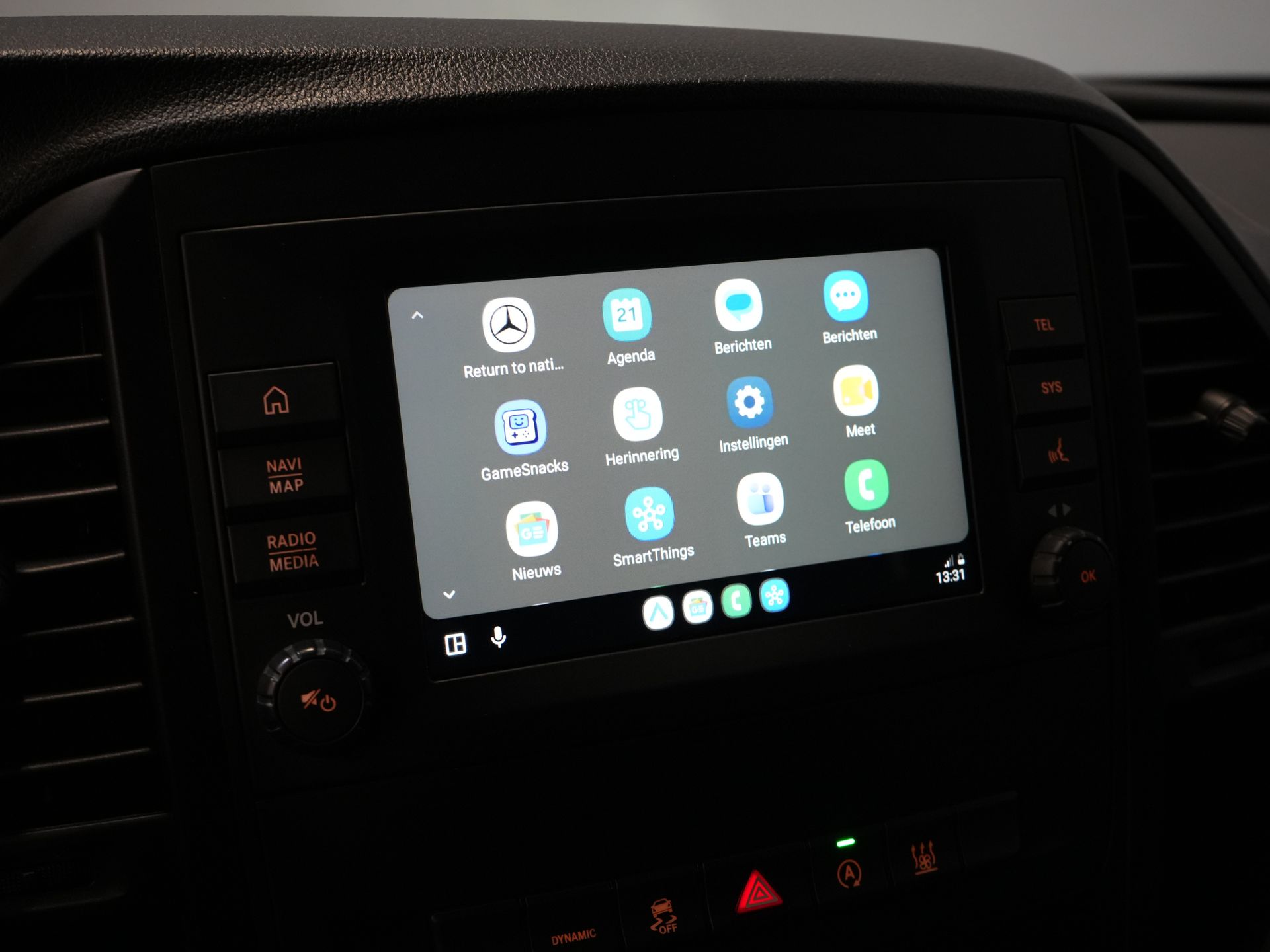Mercedes-Benz Vito Bestelbus 116 CDI Aut. L2 LED/ Standkachel/ Stoelverw./ Carplay/ Camera/ Cruise/ Trekhaak/ Airco 28