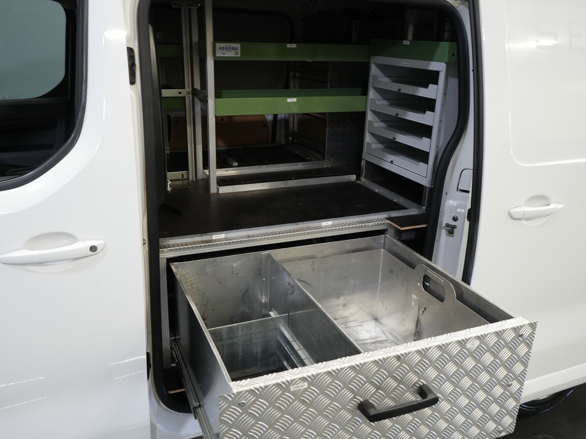 Toyota ProAce Worker Bestelbus 2.0 125 pk L3 2x Schuifdeur/ Inrichting/ Airco/ Cruise/ PDC 17