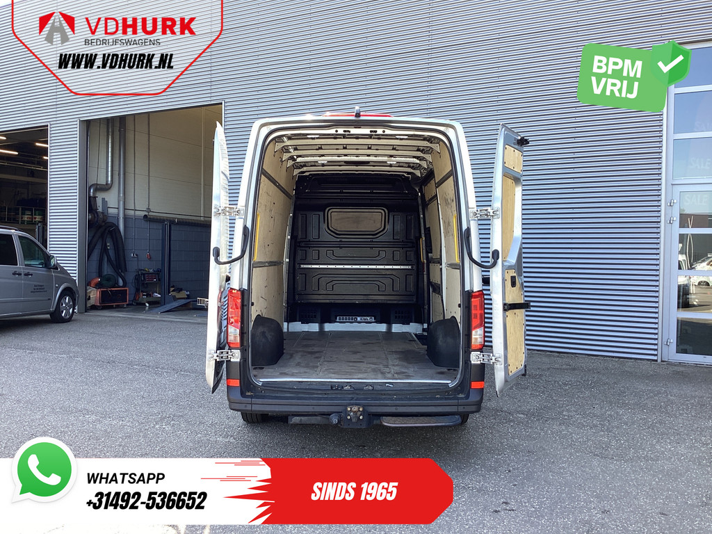 Volkswagen Crafter Bestelbus 2.0 TDI 140 pk DSG Aut. L3H3 LED/ 270Gr.deuren/ Gev.Stoel/ Massage/ Standkachel/ Carplay/ Camera/ PDC/ Cruise/ Trekhaak/ Airco 4