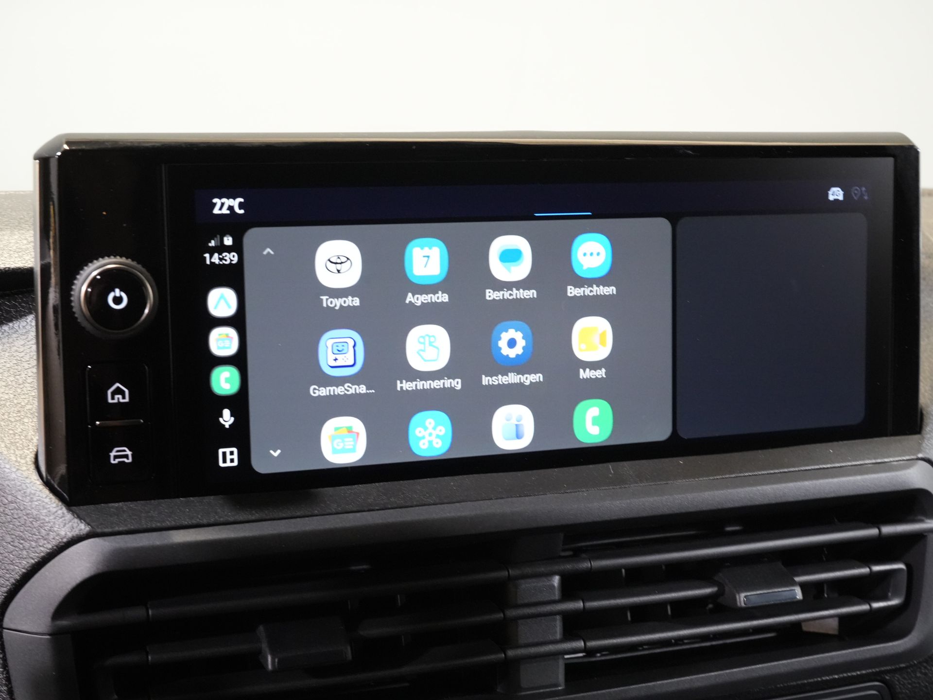 Toyota e-ProAce Worker Bestelbus 230 km WLTP Adapt.Cruise/ Standkachel/ Stuurverw./ Carplay/ Airco/ Camera/ PDC 24