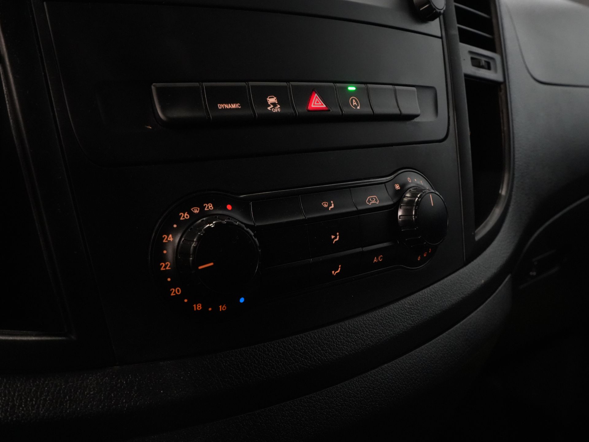 Mercedes-Benz Vito Bestelbus 116 CDI Aut. L3 XL 270Gr.deuren/ Stoelverw./ Carplay/ Navi/ Camera/ PDC/ Cruise/ Airco 21