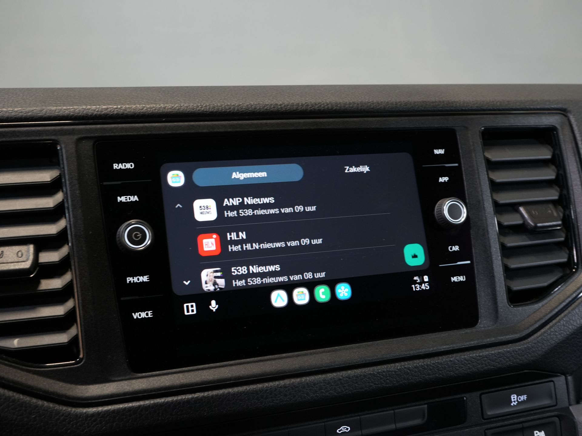 Volkswagen Crafter Bestelbus 35 2.0 TDI 180 pk DSG Aut. L3H3 Imperiaal + Trap/ 270Gr.deuren/ Gev.stoel/ Carplay/ Navi/ Camera/ PDC/ Cruise/ Airco 23