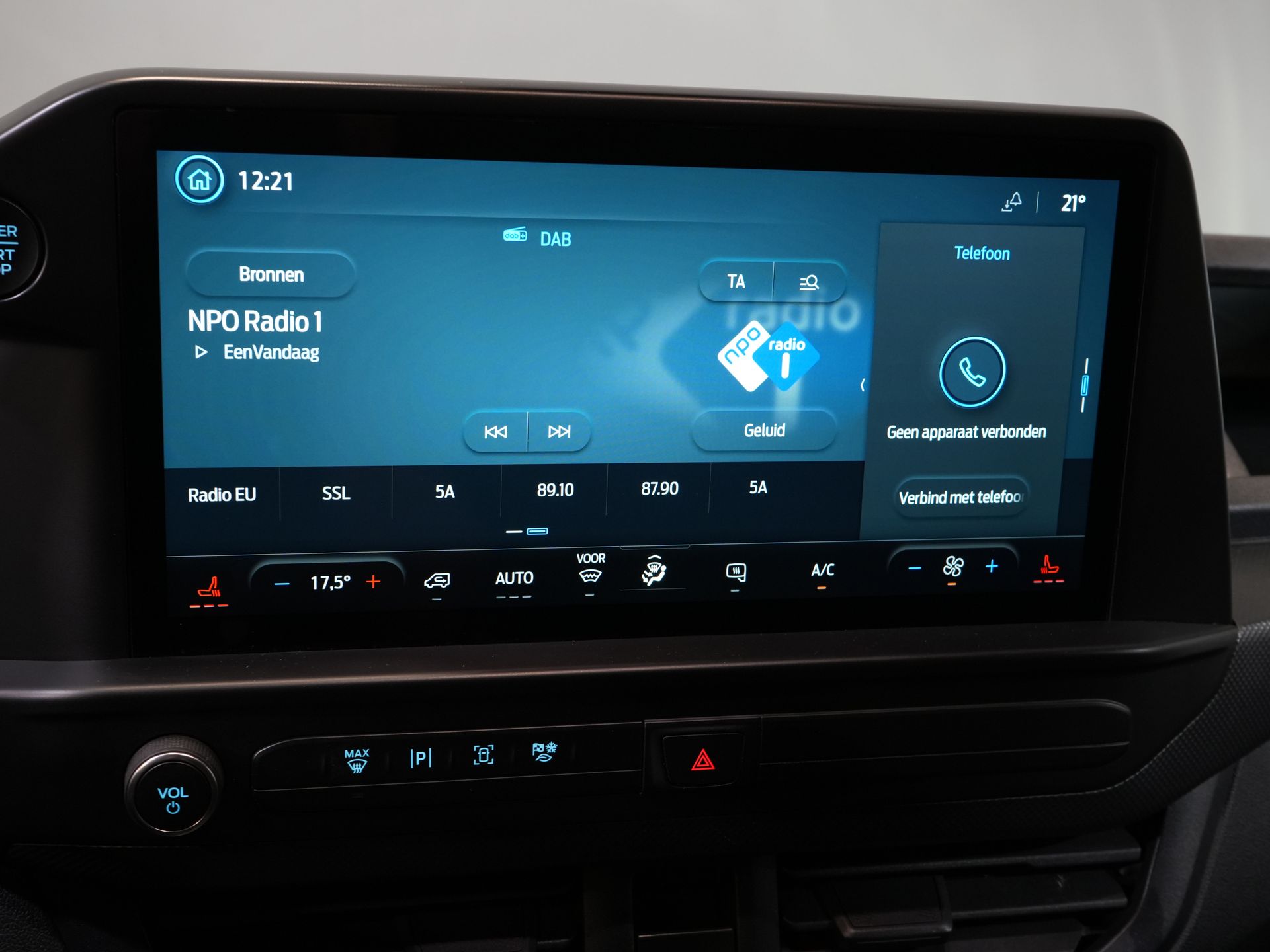 Ford Transit Custom Bestelbus 2.0 TDCI 136 pk Trend LED/ Adapt.Cruise/ Stoelverw./ Carplay/ Navi/ Camera/ Climate/ PDC/ DAB 19