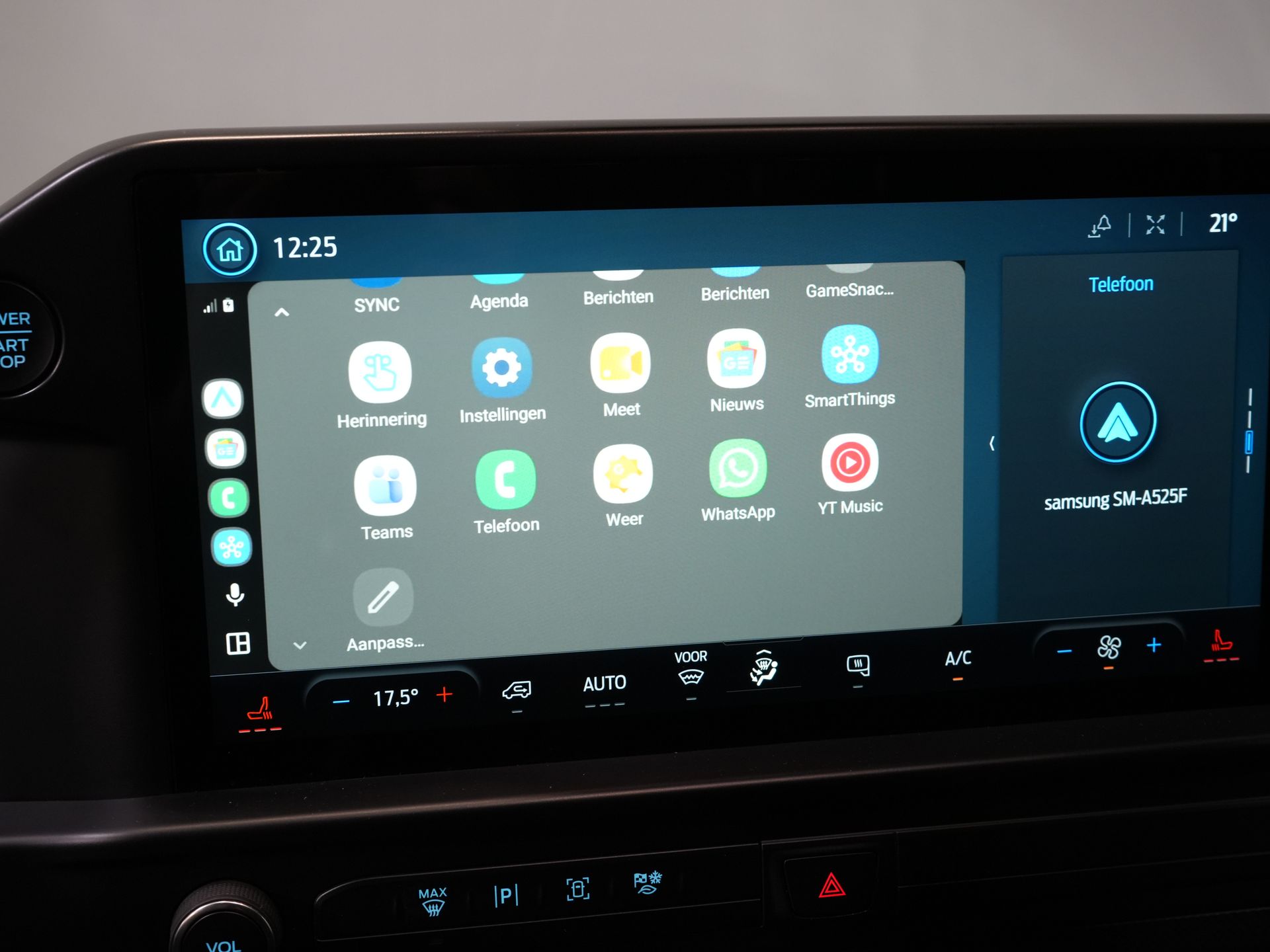 Ford Transit Custom Bestelbus 2.0 TDCI 136 pk Trend LED/ Adapt.Cruise/ Stoelverw./ Carplay/ Navi/ Camera/ Climate/ PDC/ DAB 23