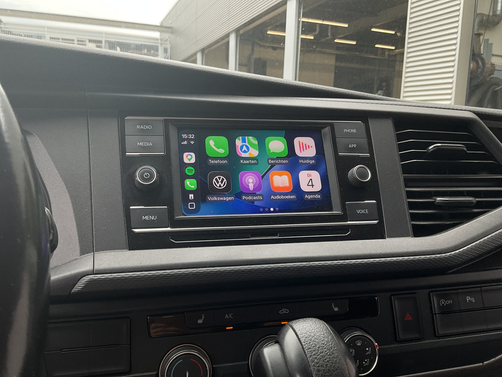 Volkswagen Transporter Bestelbus T6.1 2.0 TDI 150 pk Aut. L2 LED/ Standkachel/ Stoelverw./ Carplay/ PDC/ Cruise/ Airco/ Trekhaak 12