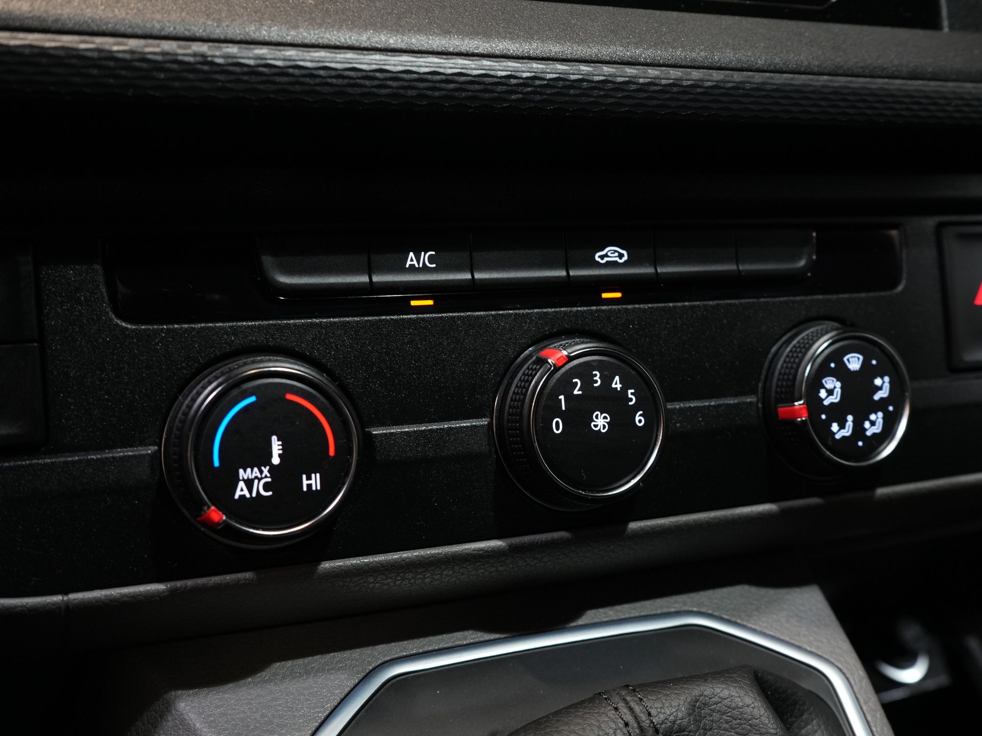 Volkswagen Transporter Bestelbus 2.0 TDI 150 pk DSG Aut. L2 LED/ Cruise/ Carplay/ PDC/ Airco 19