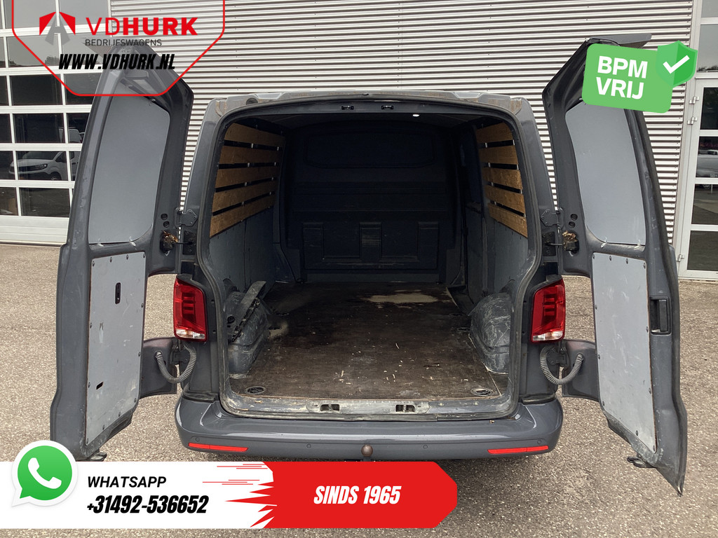 Volkswagen Transporter Bestelbus 2.0 TDI 150 pk DSG Aut. L2 Bulli Virtual Cockpit/ Leder/ Adapt.Cruise/ LED/ Navi/ Bear Lock/ Carplay/ Camera/ 18” LMV/ PDC/ Trek 4