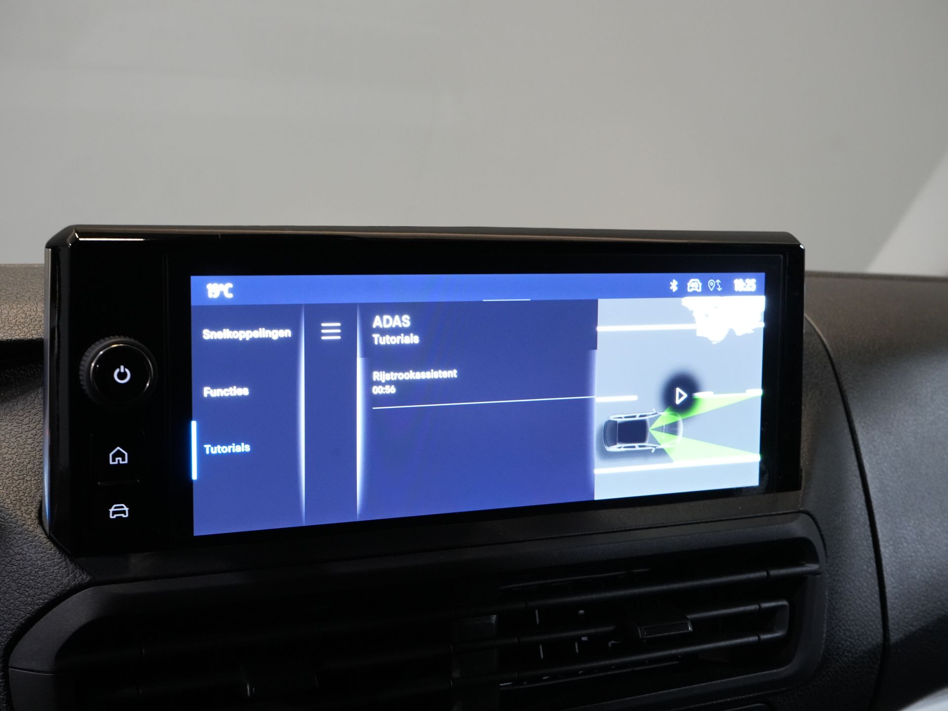 Toyota PROACE Electric Worker Bestelbus L3 75 kWh 350 km WLTP Adapt.Cruise/ Stuurverw./ Snellader/ Carplay/ Camera/ PDC/ Airco 23