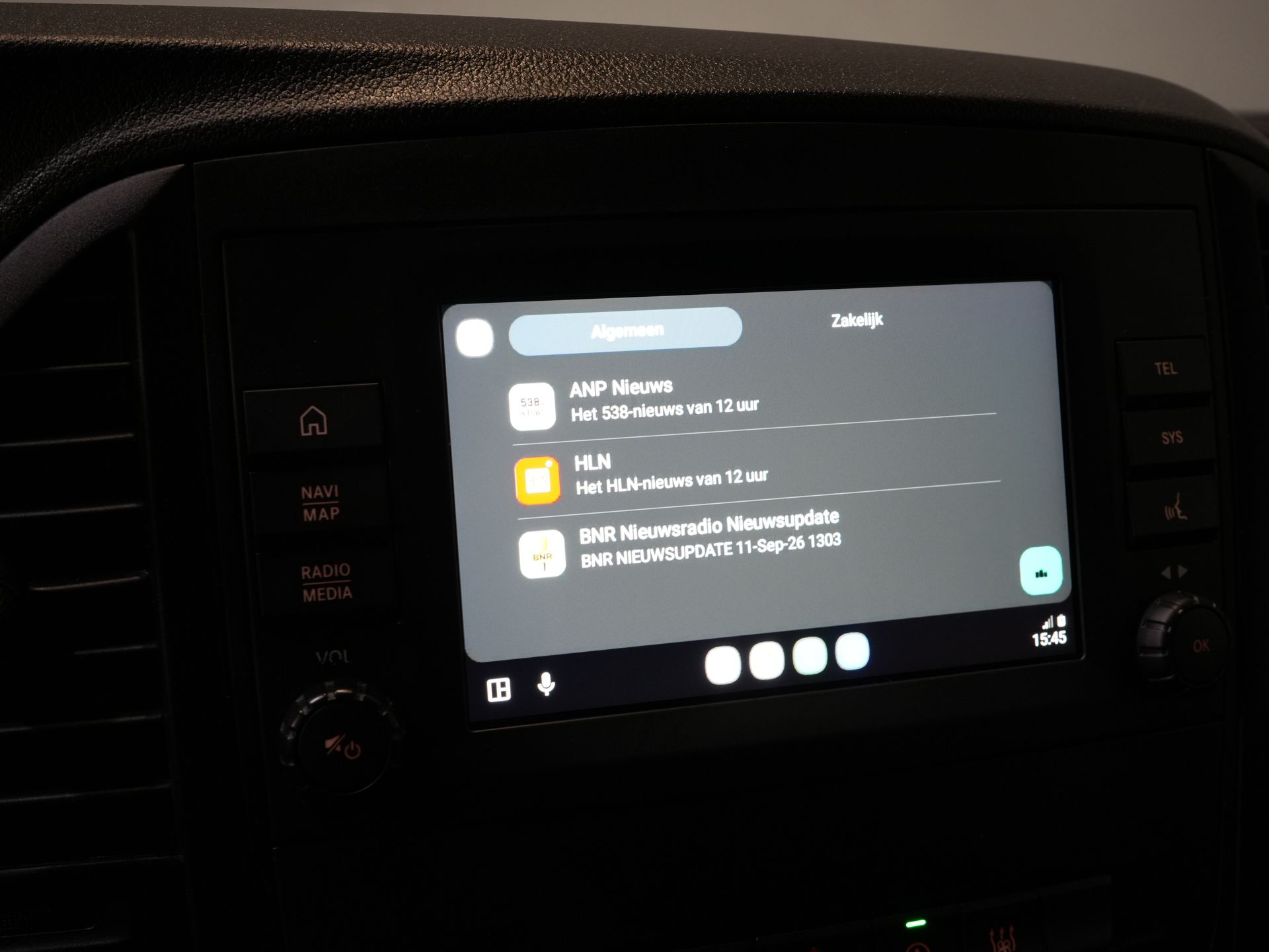 Mercedes-Benz Vito Bestelbus 116 CDI Aut. L3 LED/ Standkachel/ Stoelverw./ Carplay/ Camera/ PDC/ Cruise/ Trekhaak/ Airco 24