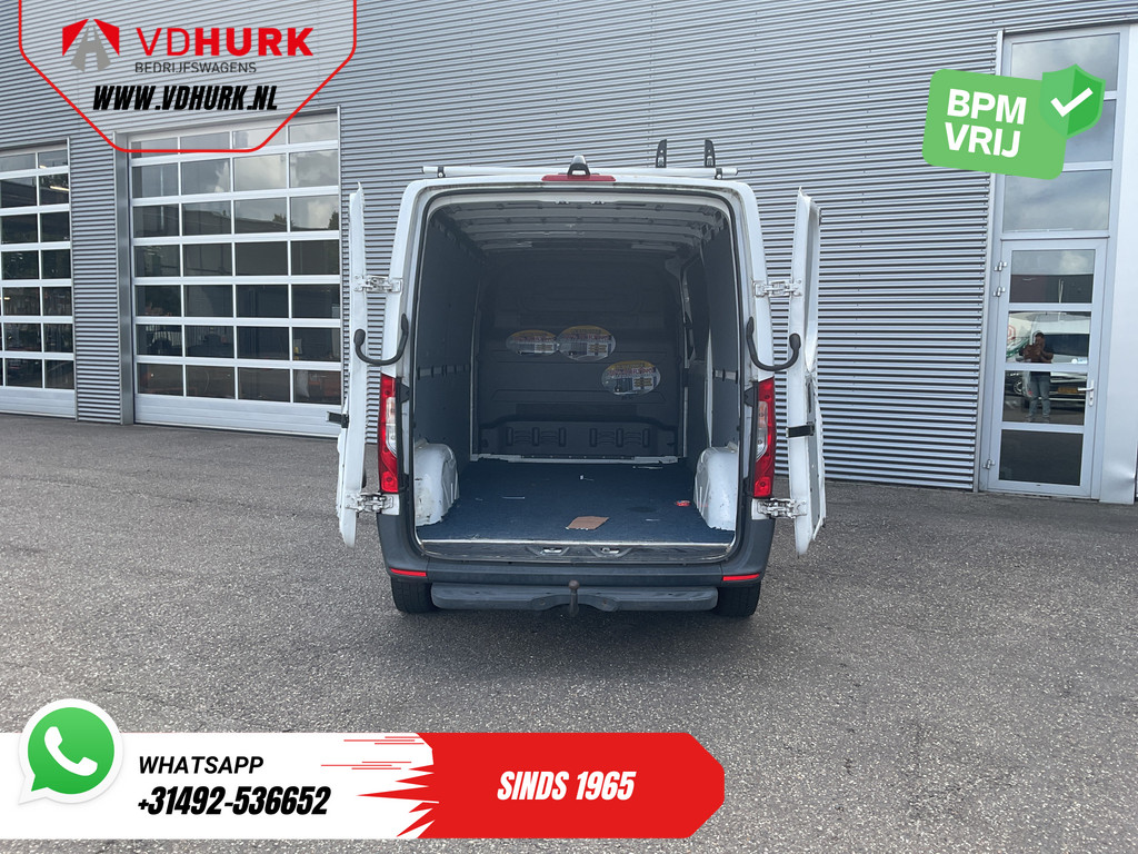 Mercedes-Benz Sprinter Bestelbus 214 CDI Aut. L2 EXPORT Adapt.Cruise/ Gev.stoel/ Standkachel/ 270Gr.deuren/ Stoelverw./ Carplay/ Navi/ Camera/ Trekhaak/ Airco 4