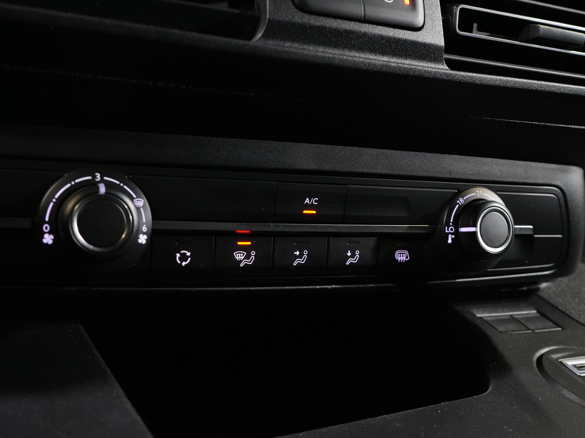Citroën Berlingo Bestelbus 1.5 HDi 100 pk NL Auto/ Carplay/ Stoelverw./ Stuurverw./ Camera/ Cruise/ PDC/ Airco 21