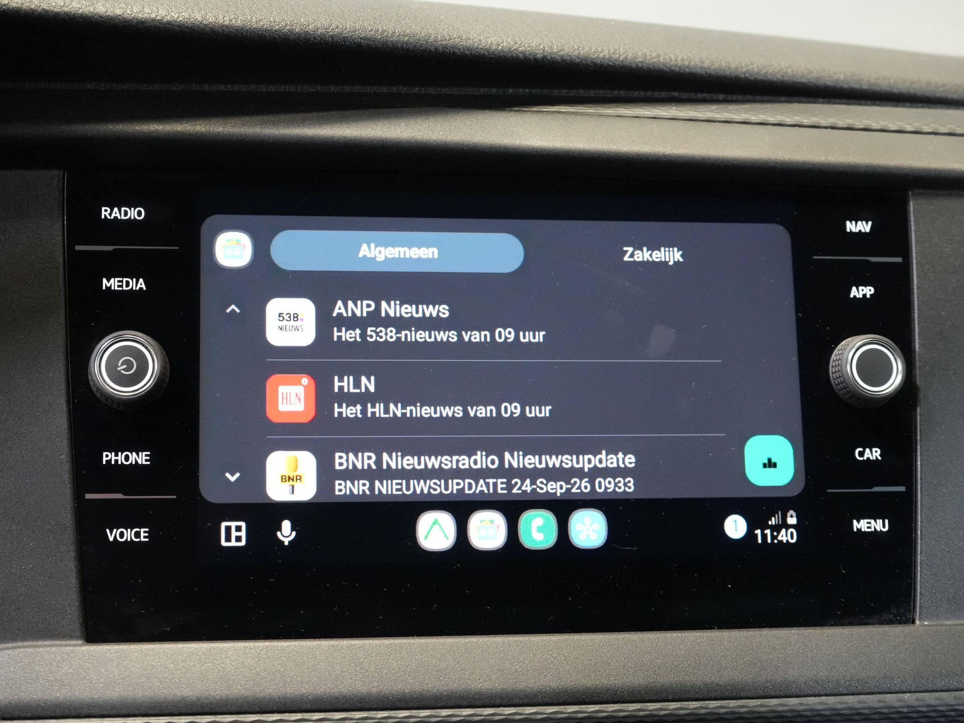 Volkswagen Transporter Bestelbus 2.0 TDI 150 pk DSG Aut. L2 Imperiaal/ Carplay/ Cruise/ Navi/ Camera/ PDC/ Airco 24