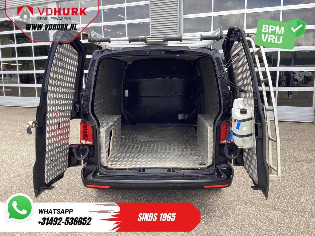 Volkswagen Transporter Bestelbus 2.0 TDI 150 pk DSG Aut. L2 Imperiaal/ Carplay/ Cruise/ Navi/ Camera/ PDC/ Airco 4