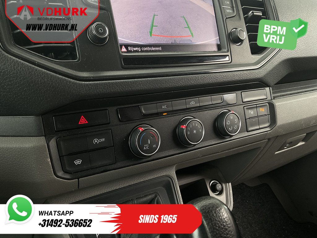 Volkswagen Crafter Bestelbus 35 2.0 TDI 140 pk DSG Aut. L3H2 Gev.stoel/ Alarm III/ Carplay/ Navi/ Camera/ PDC/ Cruise/ Trekhaak/ Airco 12
