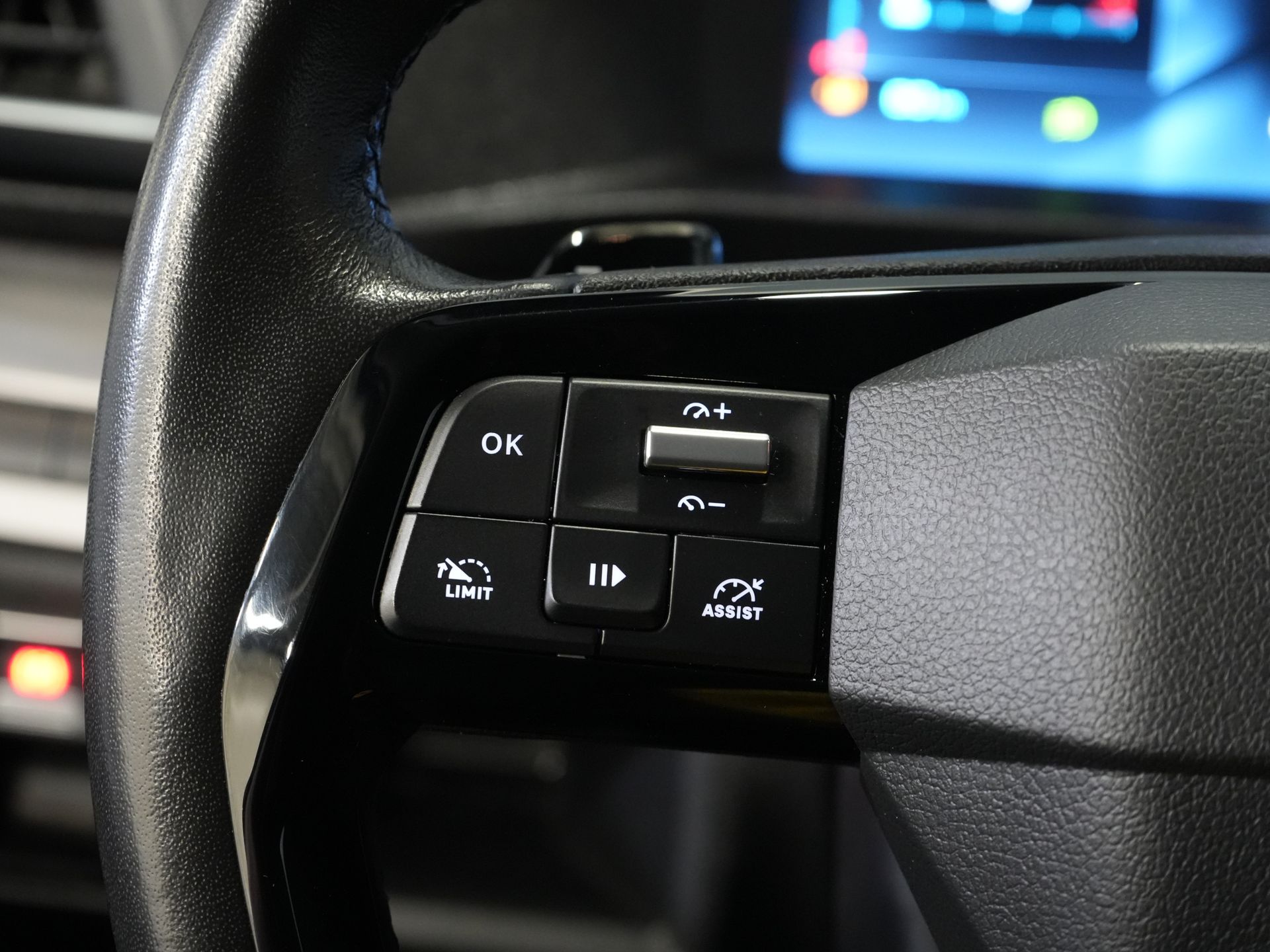 Citroën Jumpy Bestelbus 2.0 HDI 180 pk Aut. LED/ Standkachel/ Keyless/ Stoelverw/ Stuurverw./ Carplay/ Climate/ Camera/ PDC/ Cruise/ Trekhaak/ LMV 19