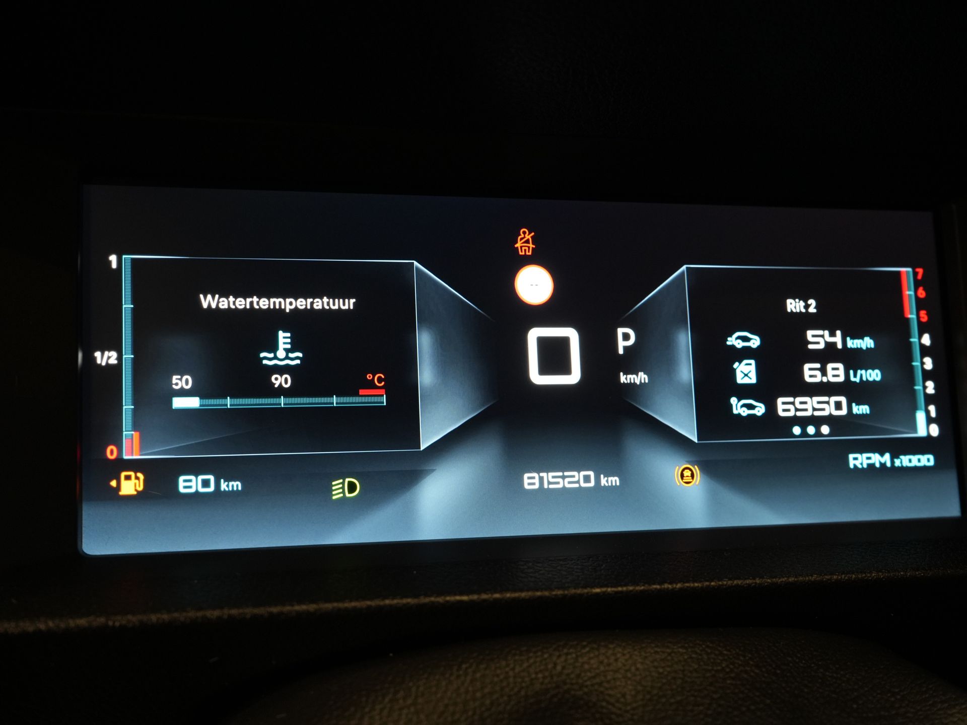 Citroën Jumpy Bestelbus 2.0 HDI 180 pk Aut. LED/ Standkachel/ Keyless/ Stoelverw/ Stuurverw./ Carplay/ Climate/ Camera/ PDC/ Cruise/ Trekhaak/ LMV 20