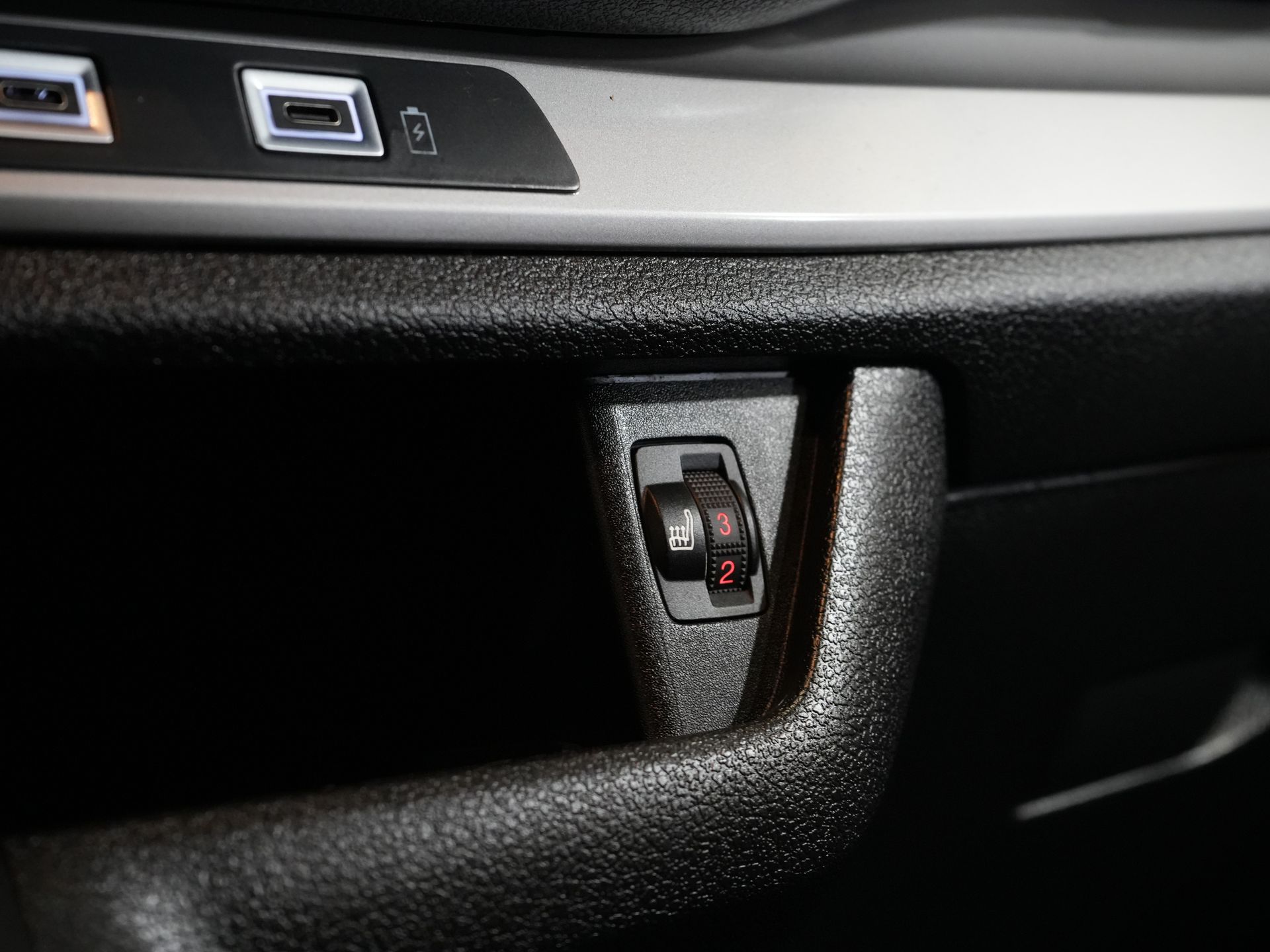 Citroën Jumpy Bestelbus 2.0 HDI 180 pk Aut. LED/ Standkachel/ Keyless/ Stoelverw/ Stuurverw./ Carplay/ Climate/ Camera/ PDC/ Cruise/ Trekhaak/ LMV 23