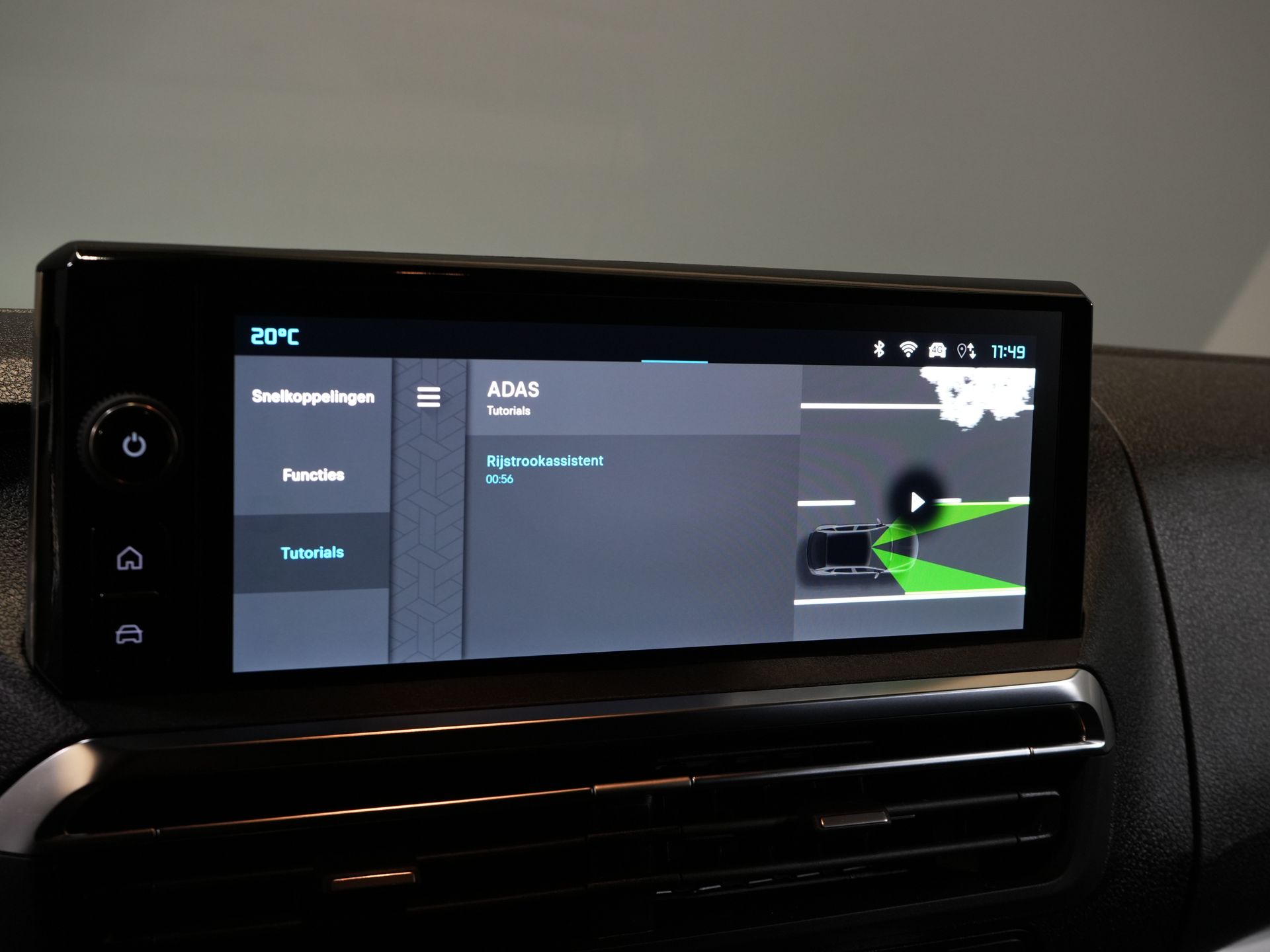 Citroën Jumpy Bestelbus 2.0 HDI 180 pk Aut. LED/ Standkachel/ Keyless/ Stoelverw/ Stuurverw./ Carplay/ Climate/ Camera/ PDC/ Cruise/ Trekhaak/ LMV 25