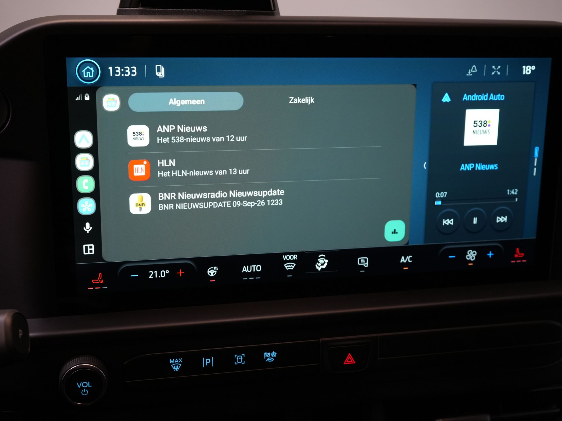 Ford E-Transit Custom Bestelbus L2 Trend 71 kWh 370 Km WLTP Garantie T/m 7-2031/ LED/ Standkachel/ Stoelverw./ Carplay/ Climate/ Camera/ PDC/ LMV/ Cruise 24