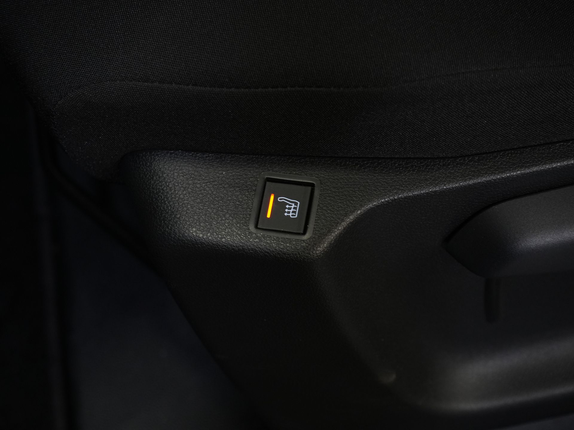 Opel Combo Bestelbus 1.5 HDi 100 pk L2 LED/ 3pers./ Stoelverw./ Stuurverw/ Carplay/ Navi/ Climate/ PDC/ Cruise 26
