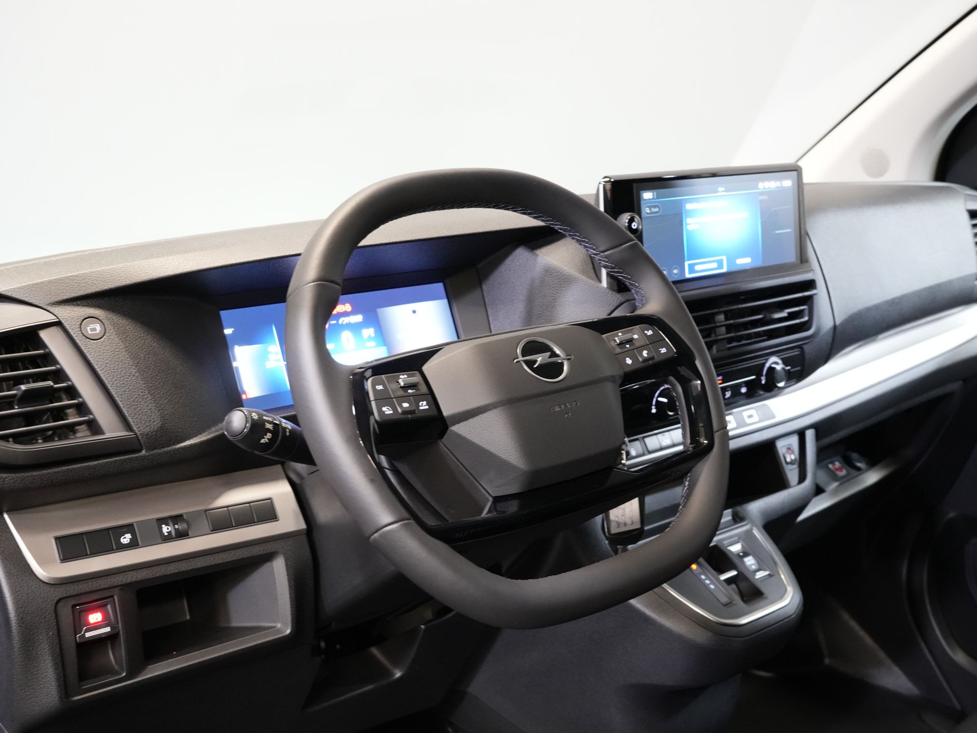 Opel Vivaro Electric Bestelbus L3 75 kWh 350 km WLTP LED/ Snellader/ Carplay/ Stuurverw./ Stoelverw./ Navi/ Camera/ Cruise/ PDC/ DAB 13