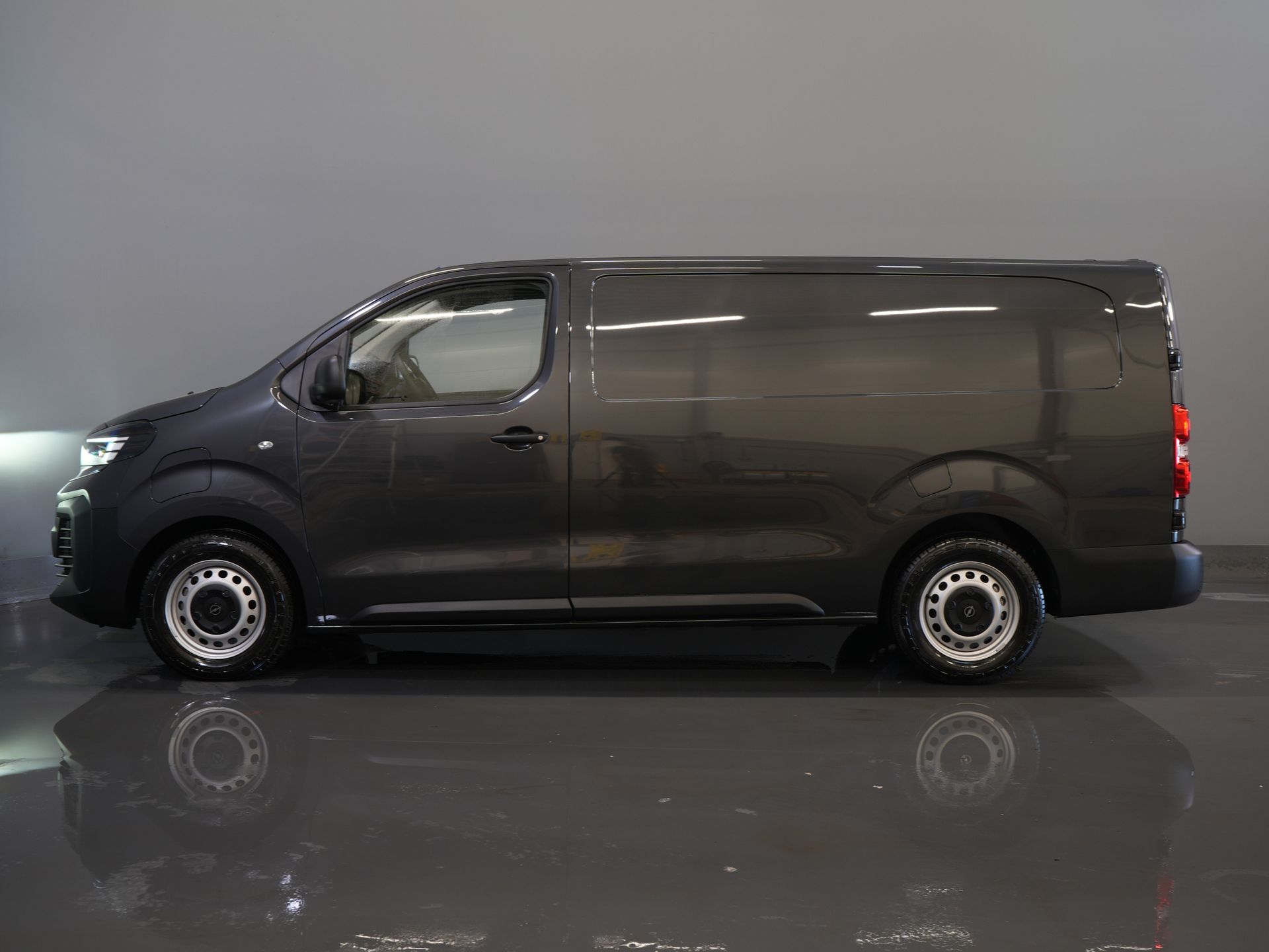 Opel Vivaro Electric Bestelbus L3 75 kWh 350 km WLTP LED/ Snellader/ Carplay/ Stuurverw./ Stoelverw./ Navi/ Camera/ Cruise/ PDC/ DAB 9