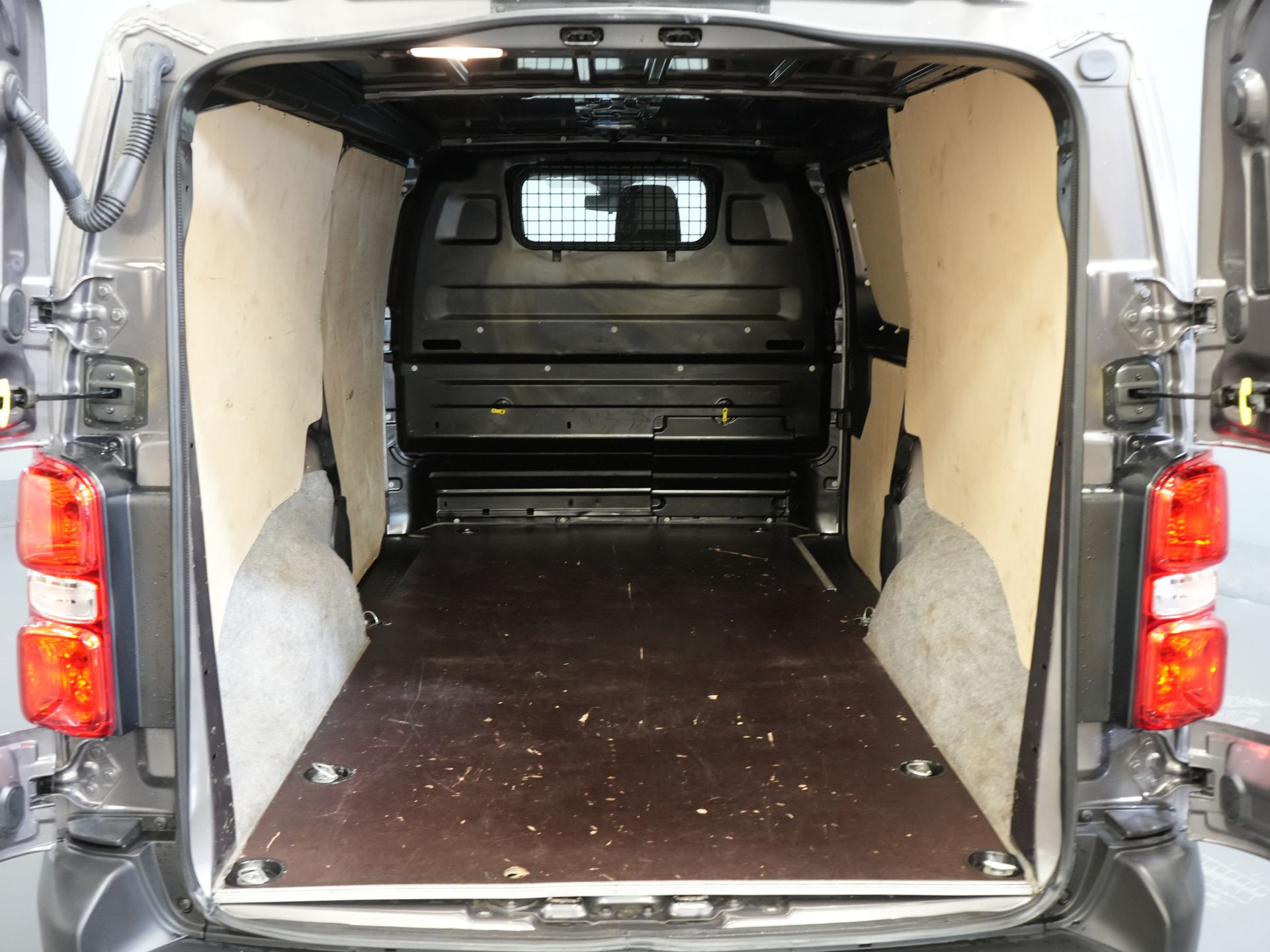 Toyota ProAce Worker Bestelbus 2.0 180 pk Aut. L3 Stoelverw./ Carplay/ Navi/ PDC/ Cruise/ Airco 14