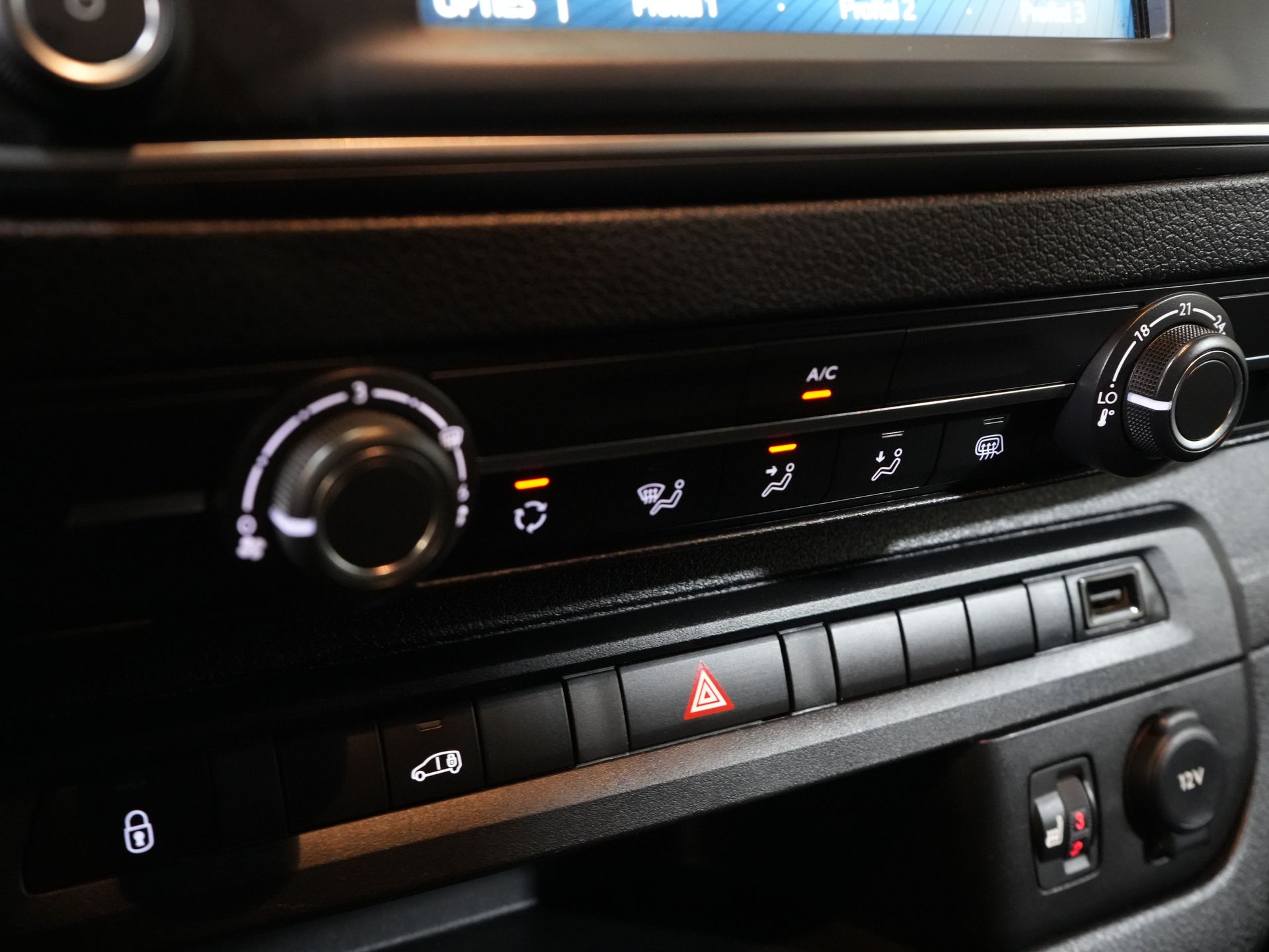 Toyota ProAce Worker Bestelbus 2.0 180 pk Aut. L3 Stoelverw./ Carplay/ Navi/ PDC/ Cruise/ Airco 20