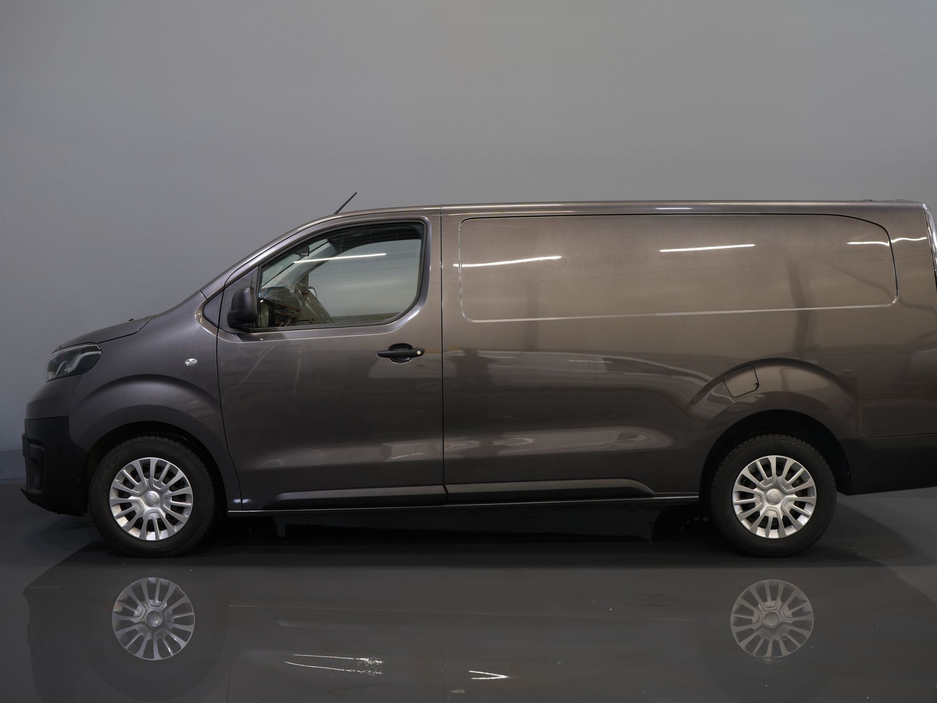 Toyota ProAce Worker Bestelbus 2.0 180 pk Aut. L3 Stoelverw./ Carplay/ Navi/ PDC/ Cruise/ Airco 9