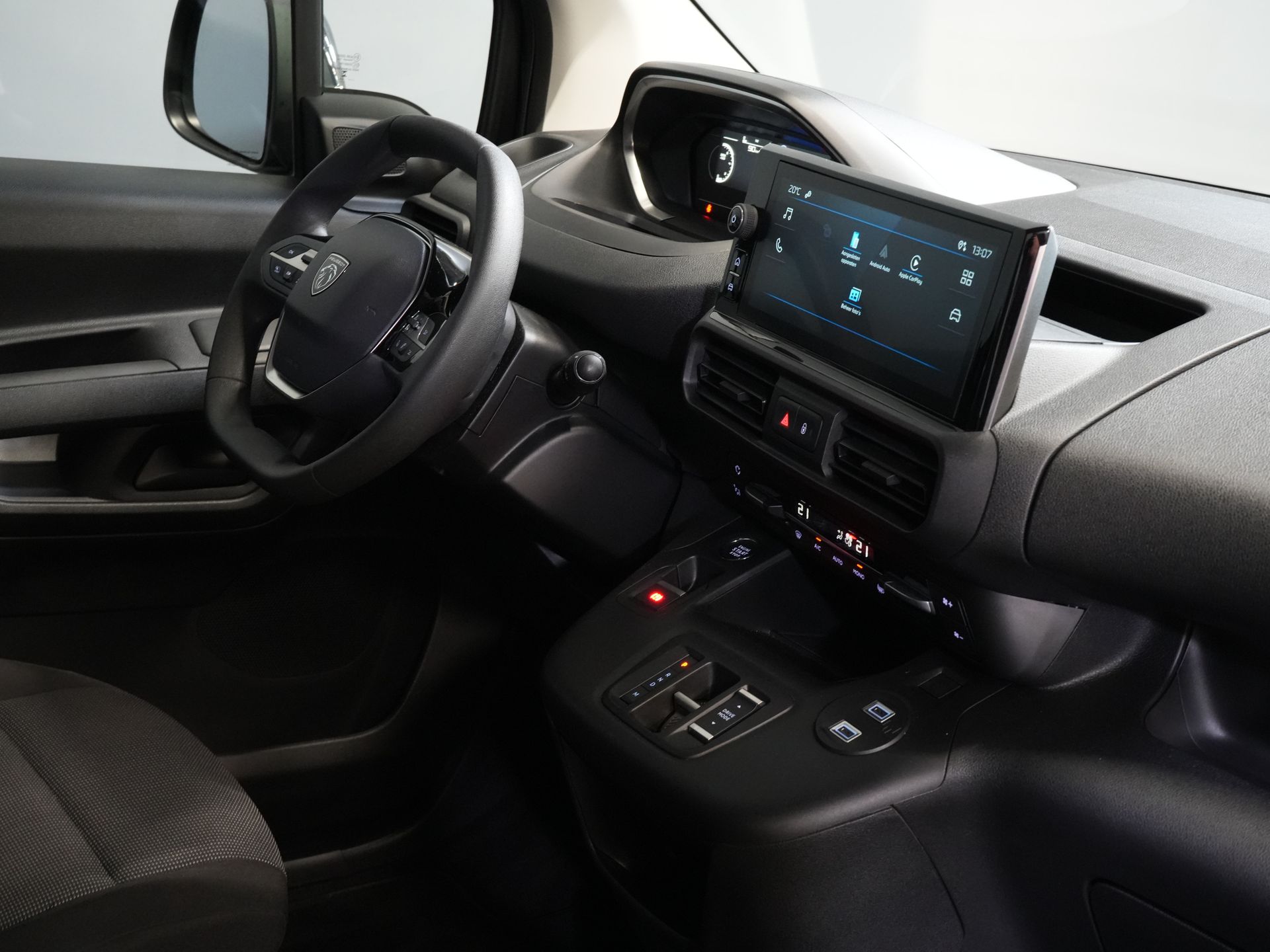 Peugeot Partner Bestelbus 1.5 HDi 130 pk Aut. MARGE NL Auto/ Carplay/ Virtual Cockpit/ Climate/ Keyless/ Camera/ Cruise/ 16”LMV/ PDC 2