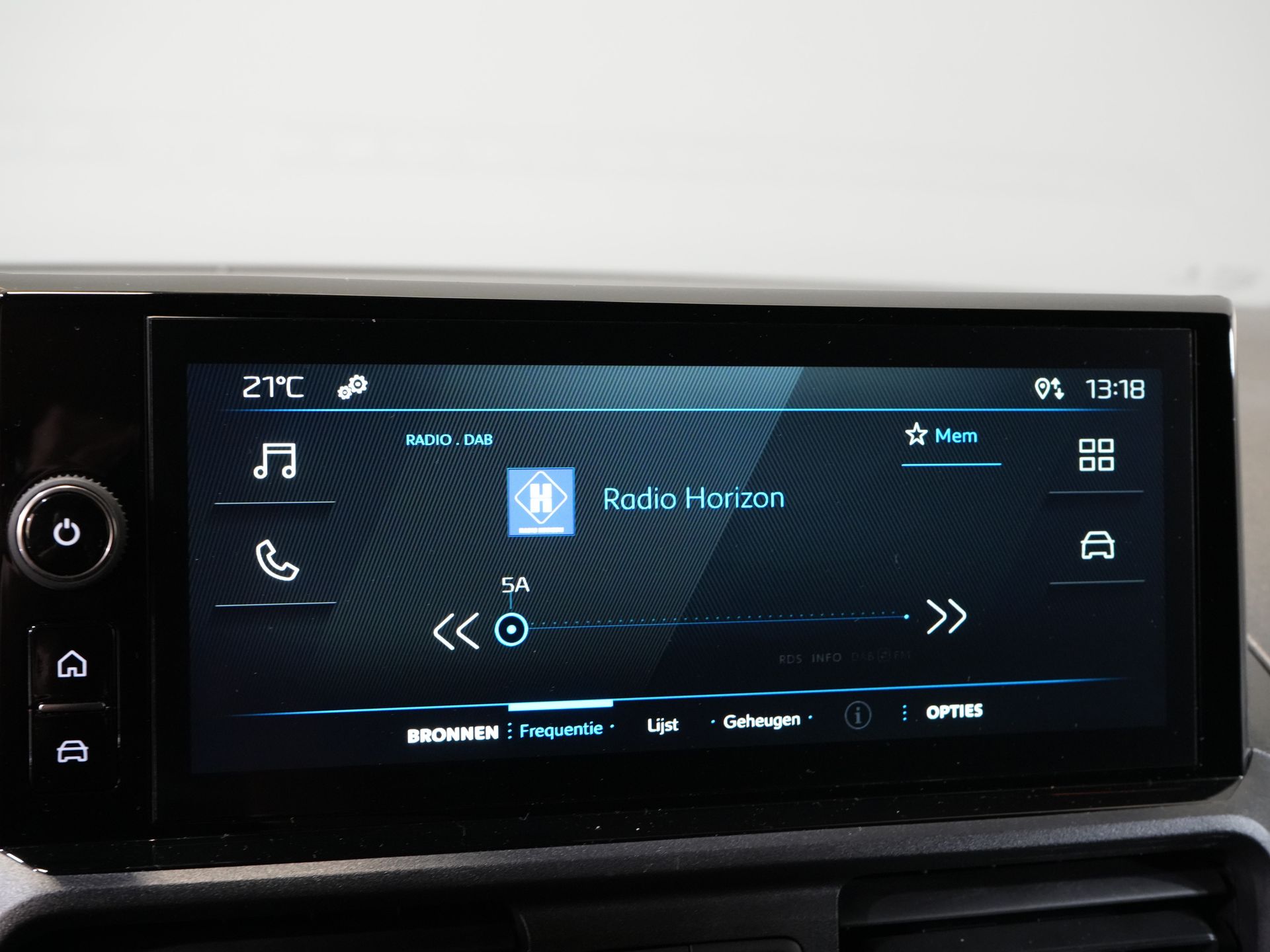 Peugeot Partner Bestelbus 1.5 HDi 130 pk Aut. MARGE NL Auto/ Carplay/ Virtual Cockpit/ Climate/ Keyless/ Camera/ Cruise/ 16”LMV/ PDC 21