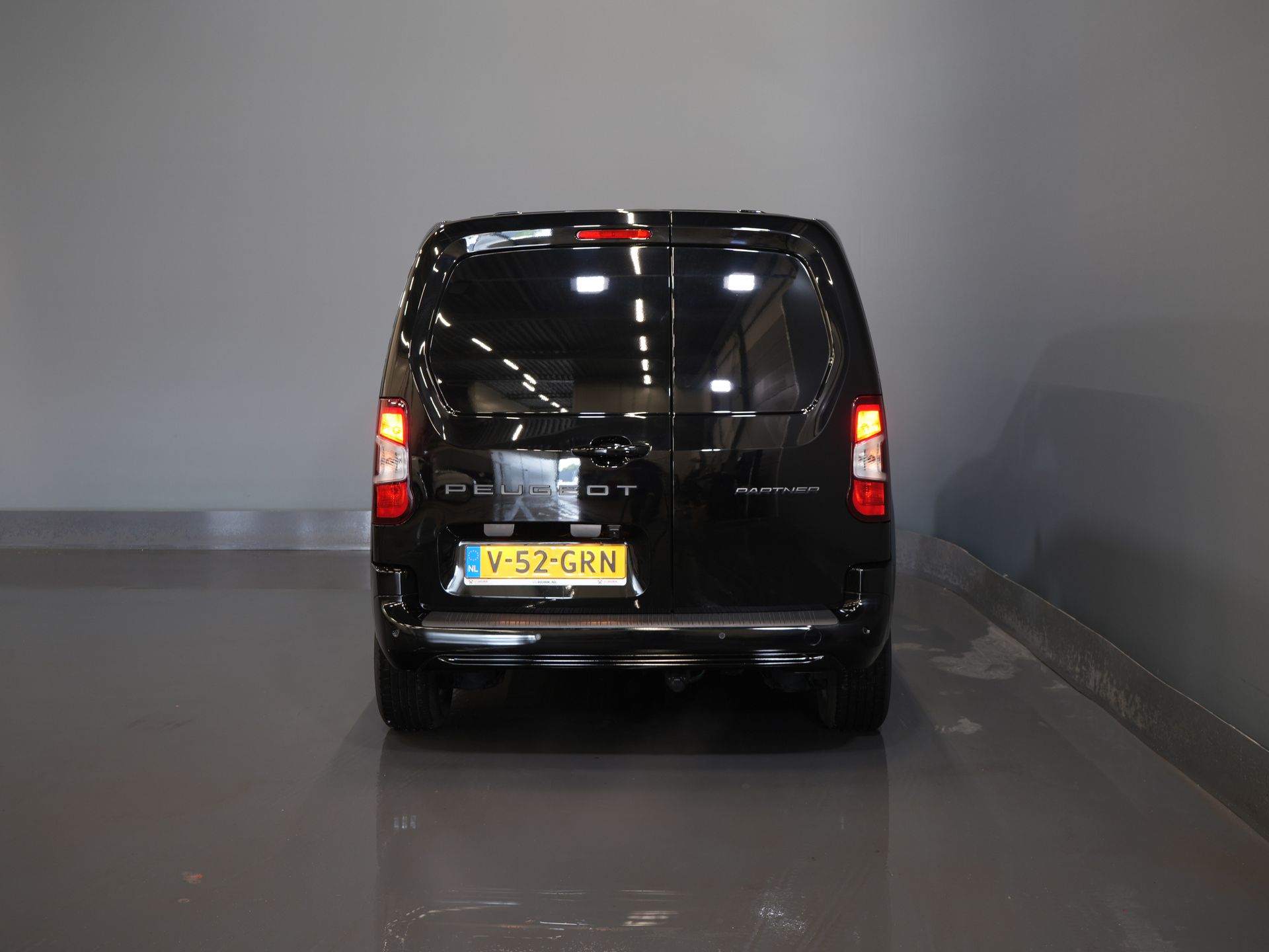 Peugeot Partner Bestelbus 1.5 HDi 130 pk Aut. MARGE NL Auto/ Carplay/ Virtual Cockpit/ Climate/ Keyless/ Camera/ Cruise/ 16”LMV/ PDC 5