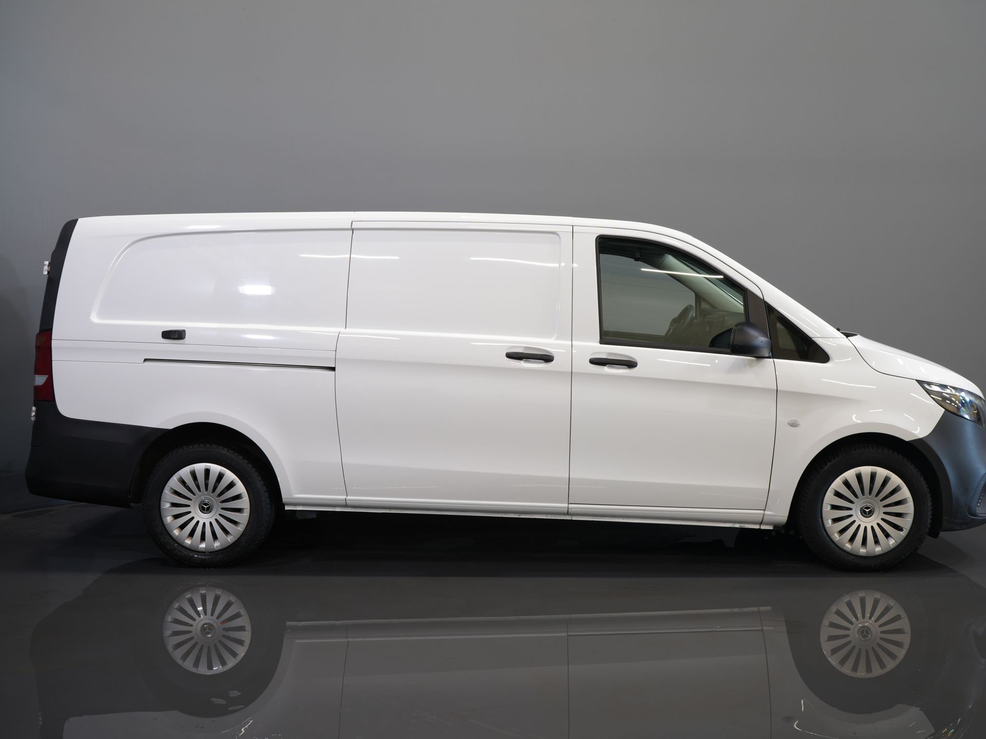 Mercedes-Benz Vito Bestelbus 116 CDI Aut. L3 Stoelverw./ 270Gr.deuren/ Navi/ Camera/ Cruise/ Airco 10