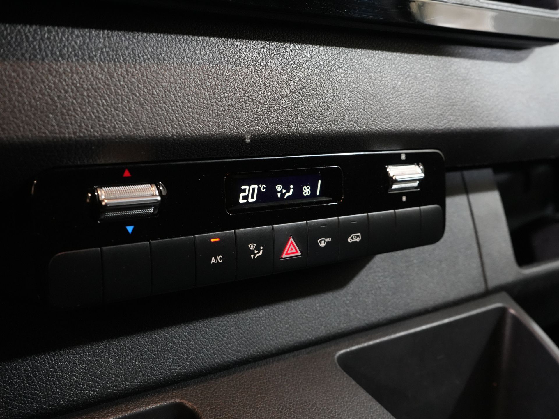 Mercedes-Benz Sprinter Bestelbus 317 CDI L2H2 Aut. LED/ 270Gr.Deuren/ Stoelverw./ Gev.Stoel/ Navi/ Airco/ Camera/ Cruise/ PDC 20