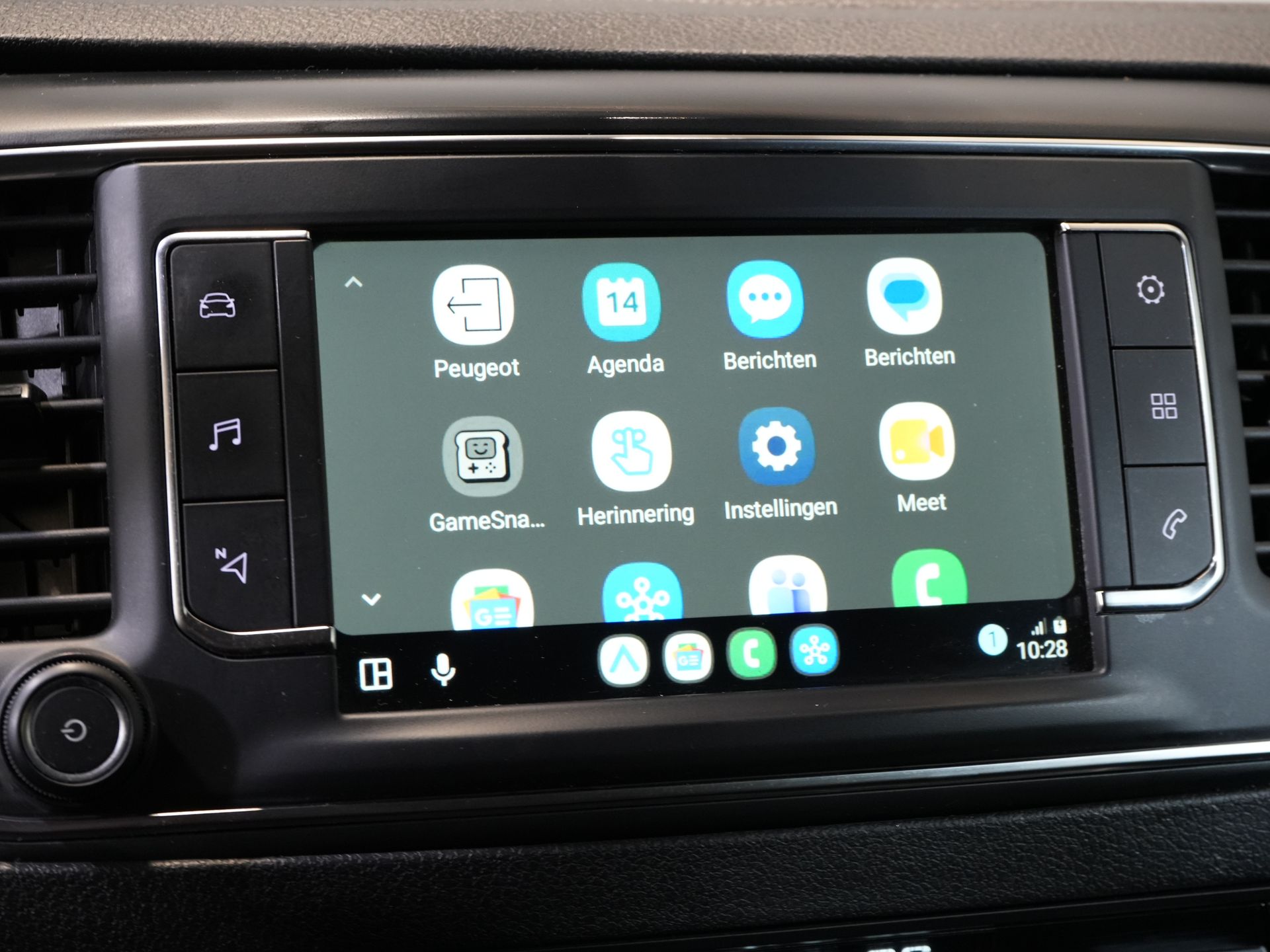 Peugeot Expert Bestelbus 2.0 HDI 180 pk Aut. DC Dubbel Cabine 2x Schuifdeur/ Carplay/ Stoelverw./ Climate/ Navi/ Camera/ Cruise/ 17’LMV/ PDC/ Trekhaak 28