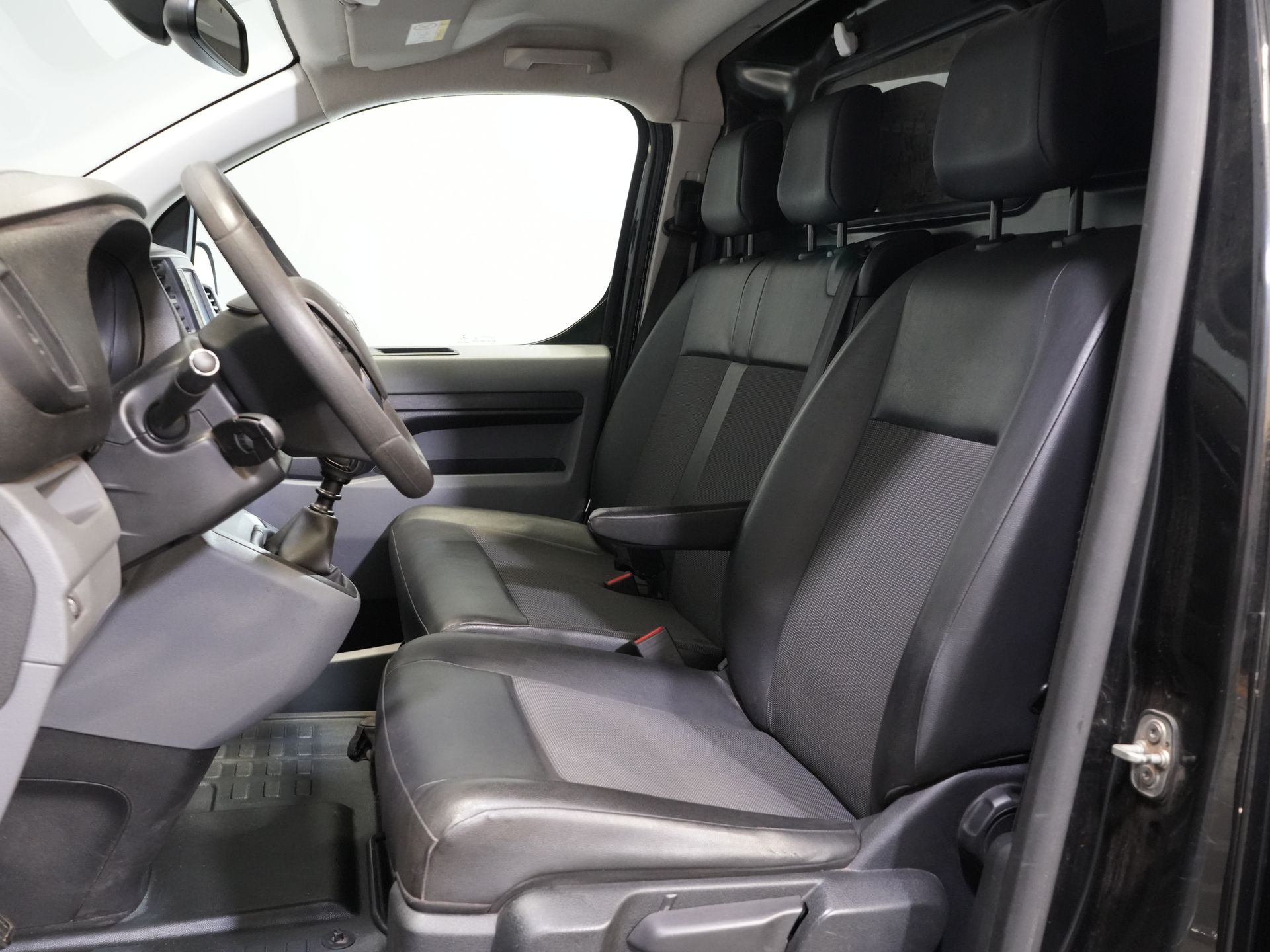 Toyota ProAce Worker Bestelbus 2.0 125 pk L3 Imperiaal/ Climate/ Cruise/ Navi/ Trekhaak/ PDC 11
