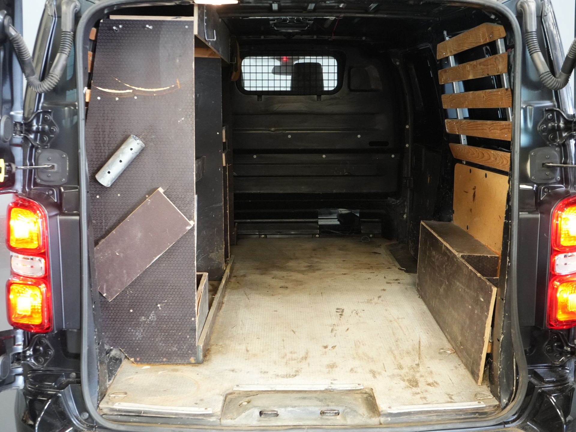 Toyota ProAce Worker Bestelbus 2.0 125 pk L3 Imperiaal/ Climate/ Cruise/ Navi/ Trekhaak/ PDC 14