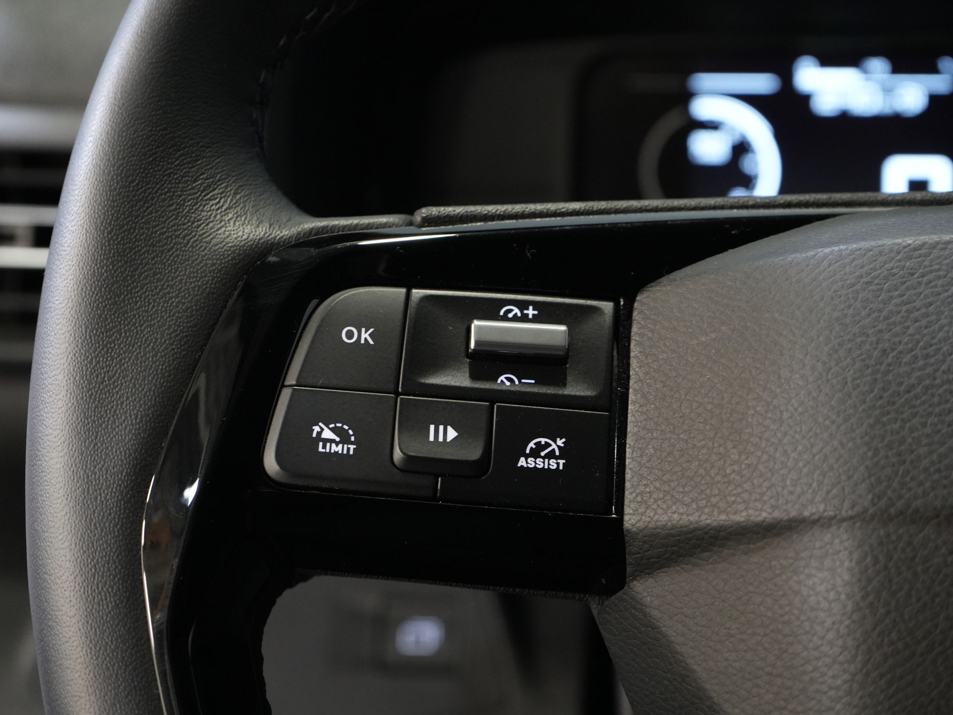 Citroën Berlingo Bestelbus 1.5 HDi 100 pk L2 Carplay/ Stoelverw./ 3Pers./ Virtual Cockpit/ Climate/ Keyless/ Navi/ Camera/ Cruise/ PDC 18