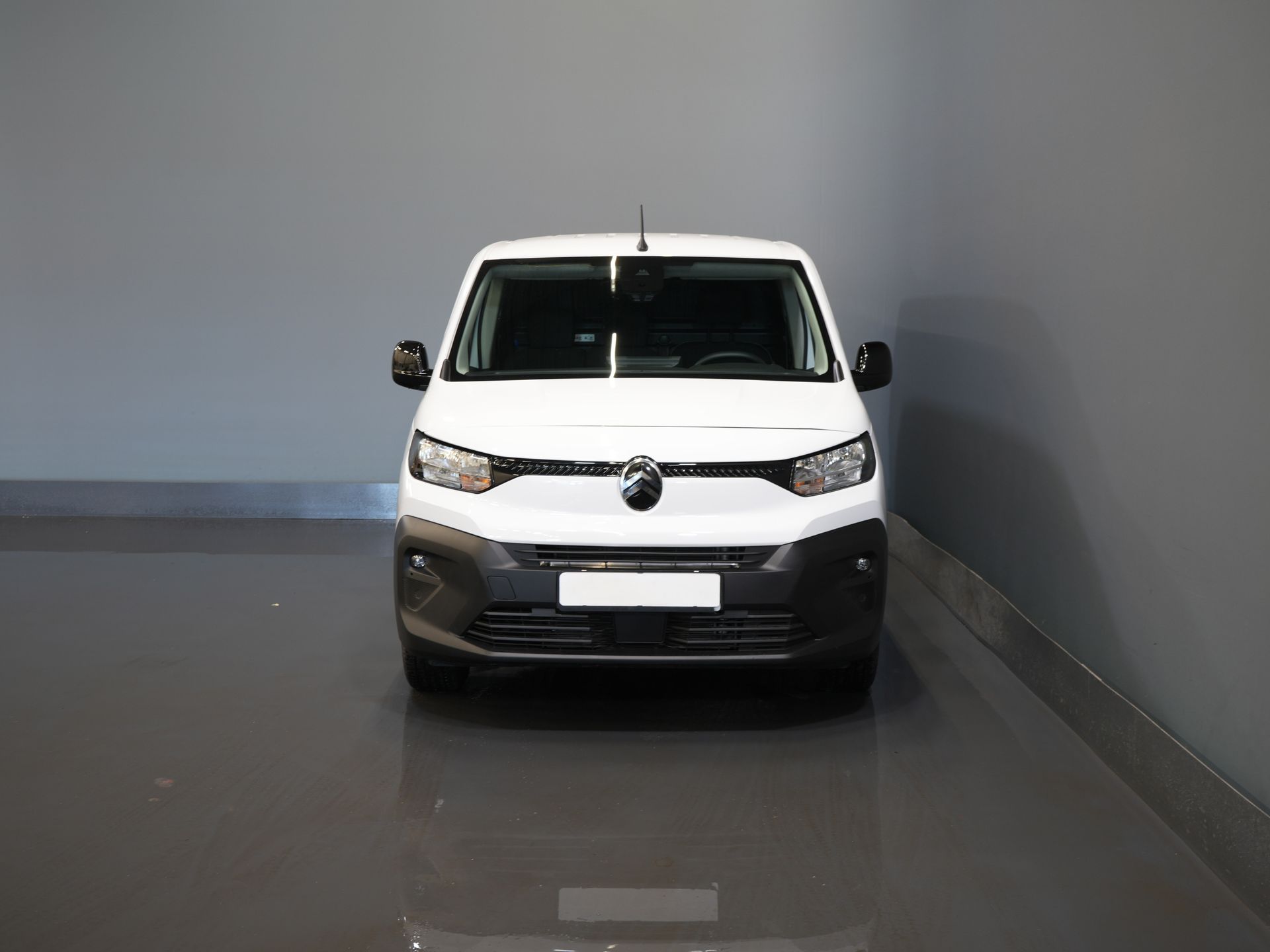 Citroën Berlingo Bestelbus 1.5 HDi 100 pk L2 Carplay/ Stoelverw./ 3Pers./ Virtual Cockpit/ Climate/ Keyless/ Navi/ Camera/ Cruise/ PDC 6