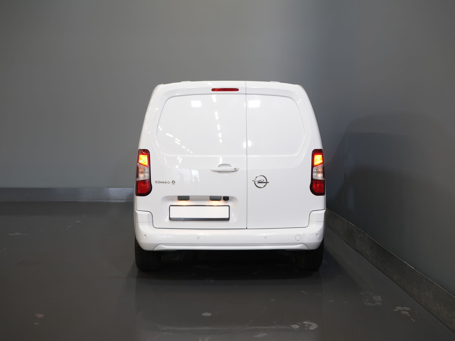 Opel Combo Electric Bestelbus 50kWh 285 WLTP 3 Pers./ Standkachel/ Snellader/ Stoelverw./ Stuurverw./ Keyless/ Carplay/ Navi/ Camera/ PDC/ Cruise/ Airco 5