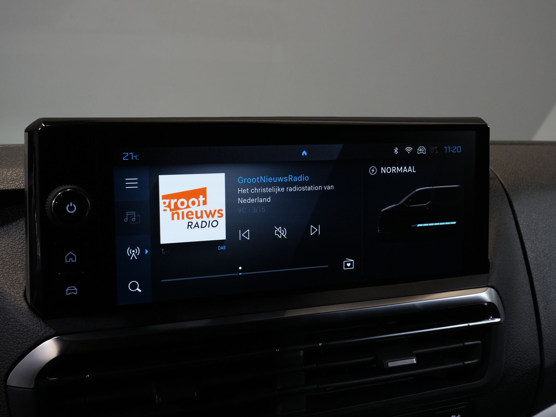 Peugeot e-Expert Bestelbus L3 75 kWh 330km WLTP LED/ Snellader/ Keyless/ Standkachel/ Stuurverw./ Carplay/ Camera/ Climate/ Cruise 21