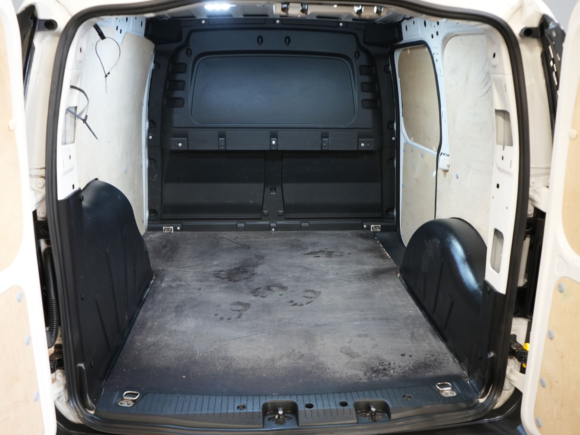 Volkswagen Caddy Cargo Bestelbus 2.0 TDI 100 pk Carplay/ Imperiaal/ Cruise/ PDC 14