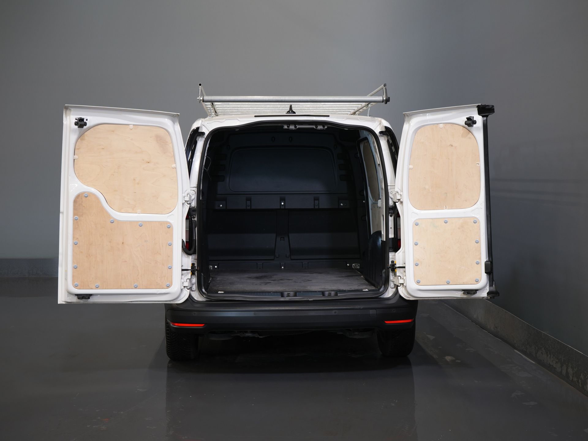 Volkswagen Caddy Cargo Bestelbus 2.0 TDI 100 pk Carplay/ Imperiaal/ Cruise/ PDC 4