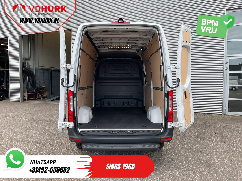 Mercedes-Benz Sprinter Bestelbus 317 1.9 CDI L2H2 Aut. LED/ 270Gr.Deuren/ Stoelverw./ Navi/ Airco/ Camera/ Cruise/ PDC/ 4
