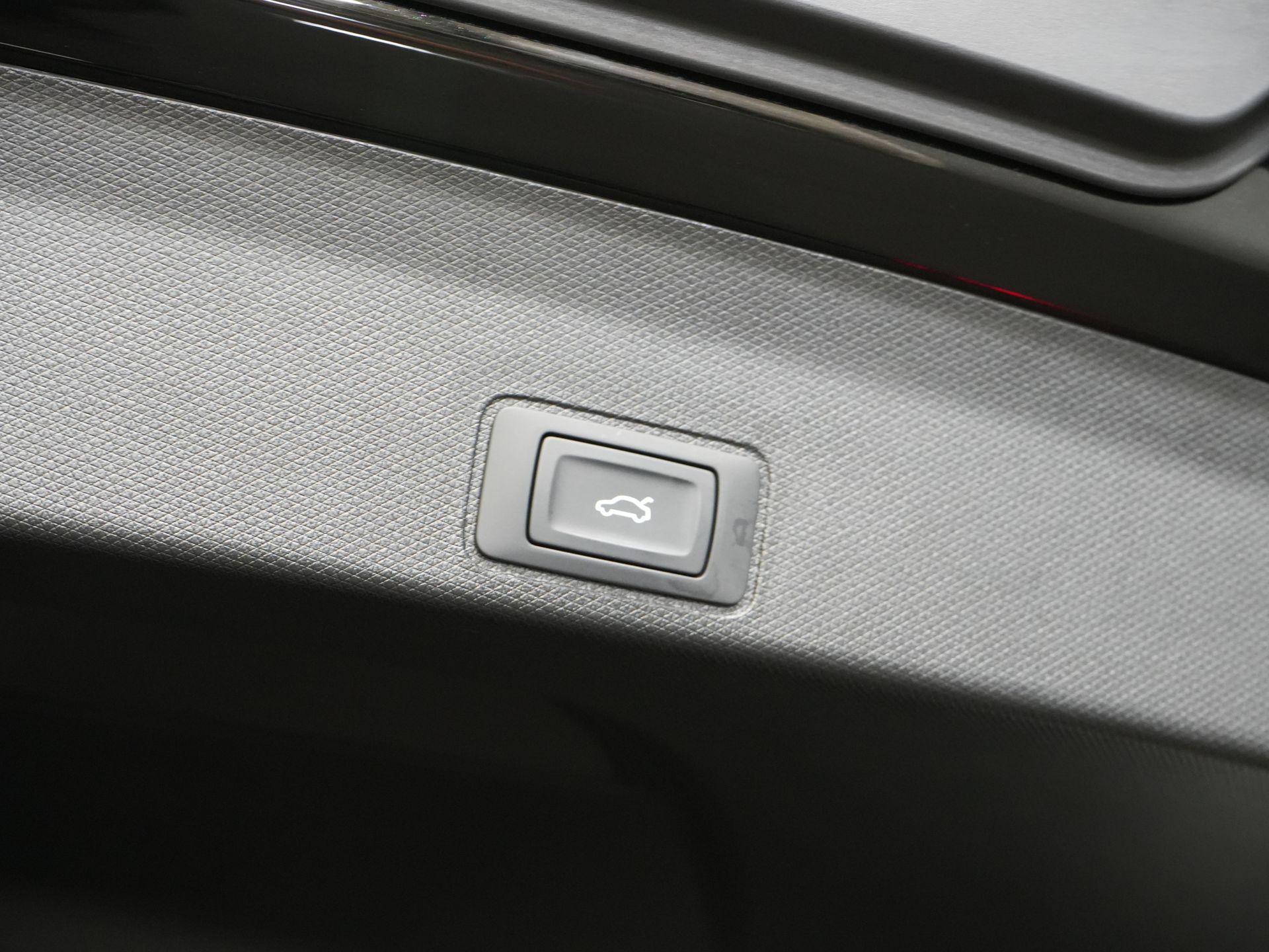 CUPRA Terramar SUV 1.5 TSI e-Hybrid 272 pk VZ Limited Pano/ Elek.Trekhaak/ Sennheiser/ 360 Camera/ Matrix/ Snellader/ Elek.klep/ Head-up/ Memory/ S 17