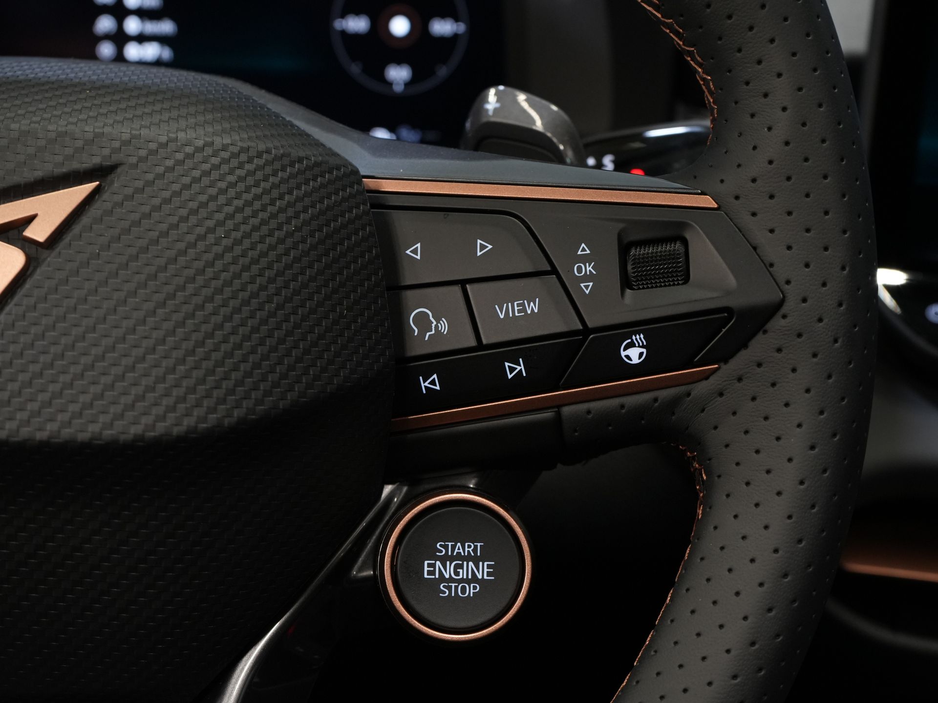 CUPRA Terramar SUV 1.5 TSI e-Hybrid 272 pk VZ Limited Pano/ Elek.Trekhaak/ Sennheiser/ 360 Camera/ Matrix/ Snellader/ Elek.klep/ Head-up/ Memory/ S 25