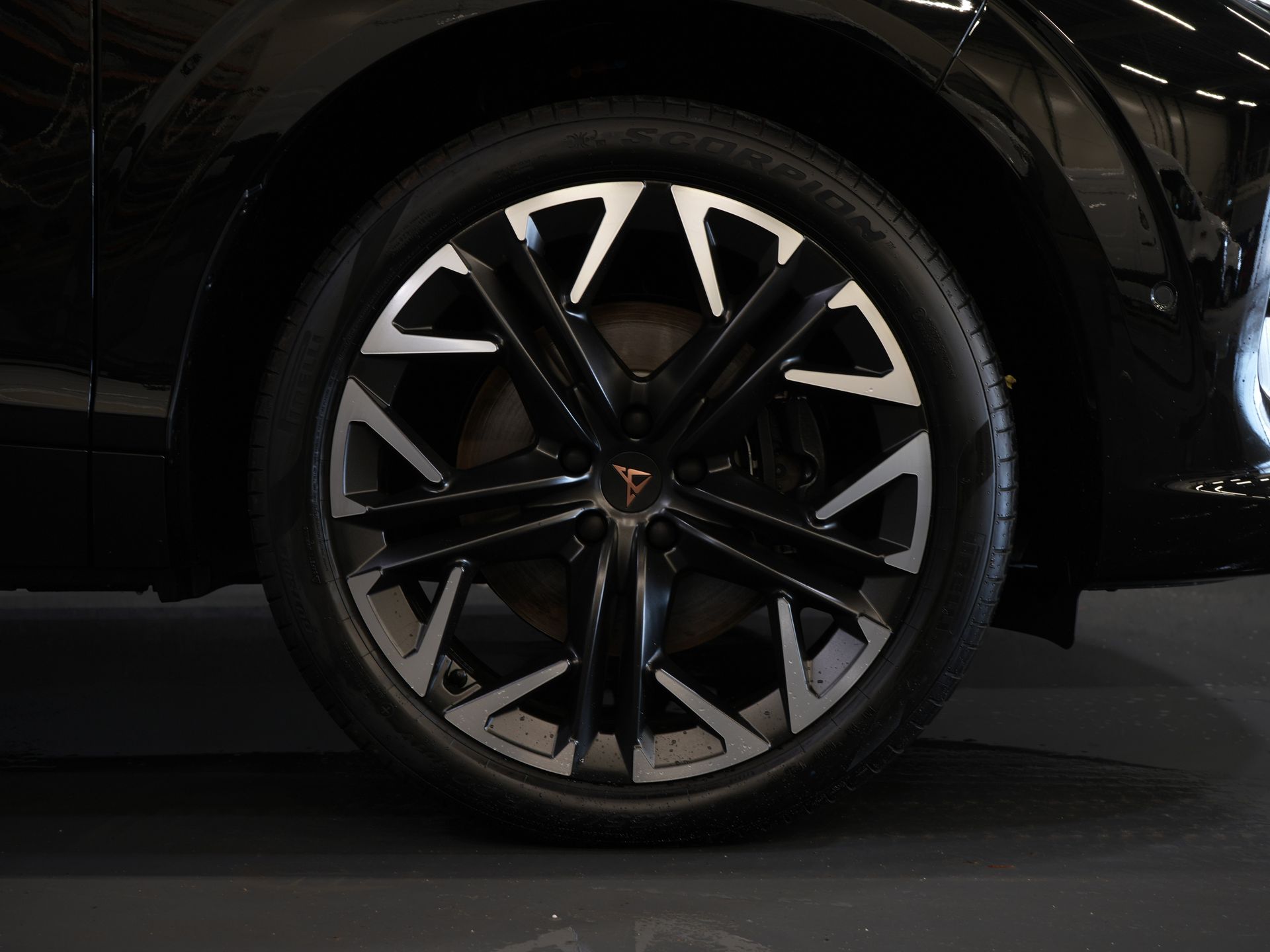 CUPRA Terramar SUV 1.5 TSI e-Hybrid 272 pk VZ Limited Pano/ Elek.Trekhaak/ Sennheiser/ 360 Camera/ Matrix/ Snellader/ Elek.klep/ Head-up/ Memory/ S 8