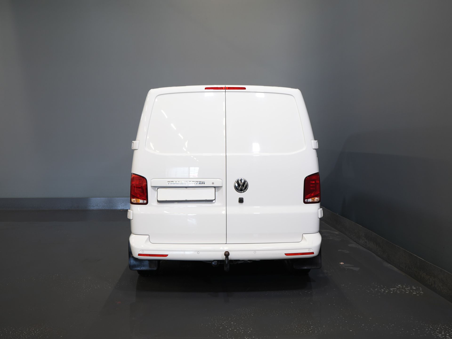 Volkswagen Transporter Bestelbus 2.0 TDI 150 pk DSG Aut. L2 LED/ Adapt.Cruise/ Carplay/ Standkachel/ Stoelverw./ Navi/ Airco/ Camera/ PDC/ 16’LMV/ Trekhaak 5