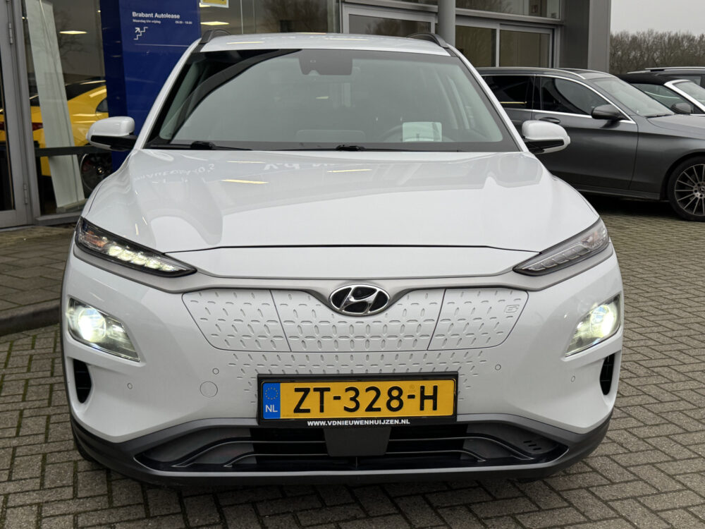 Hyundai KONA EV Premium 64 kWh 3