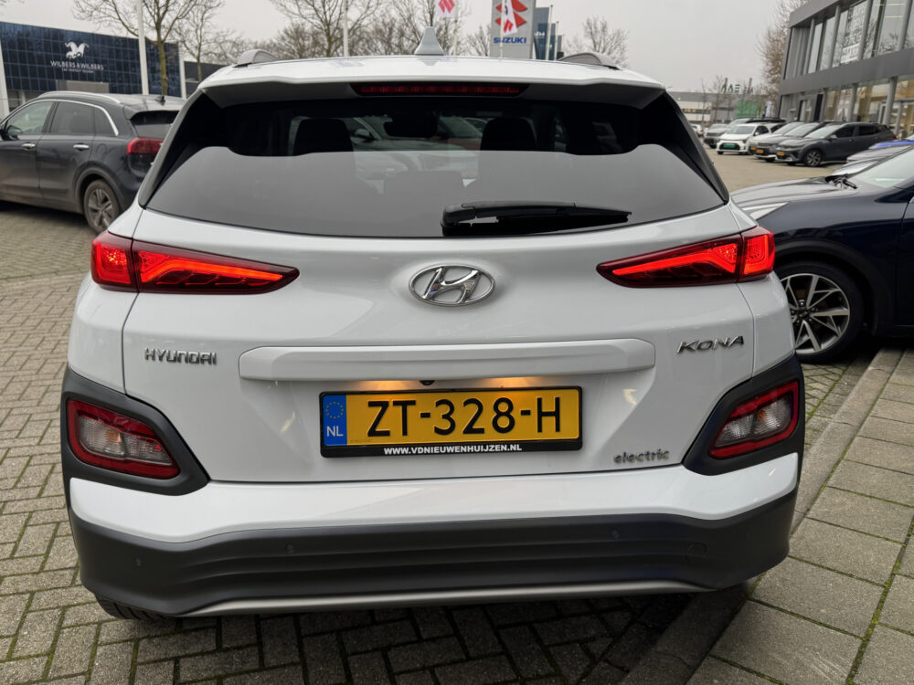 Hyundai KONA EV Premium 64 kWh 4